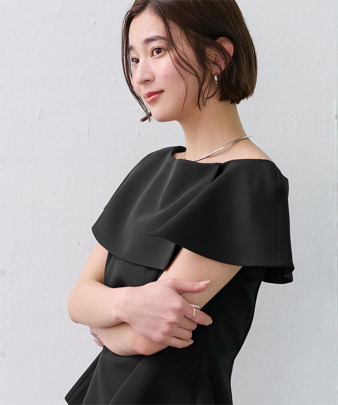 ur's「ケープデザインペプラムトップス」|シャツ・ブラウス|