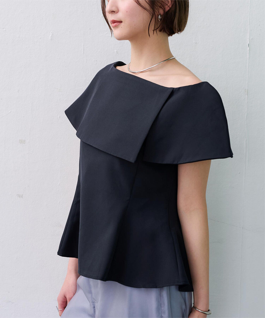 ur's「ケープデザインペプラムトップス」|シャツ・ブラウス|