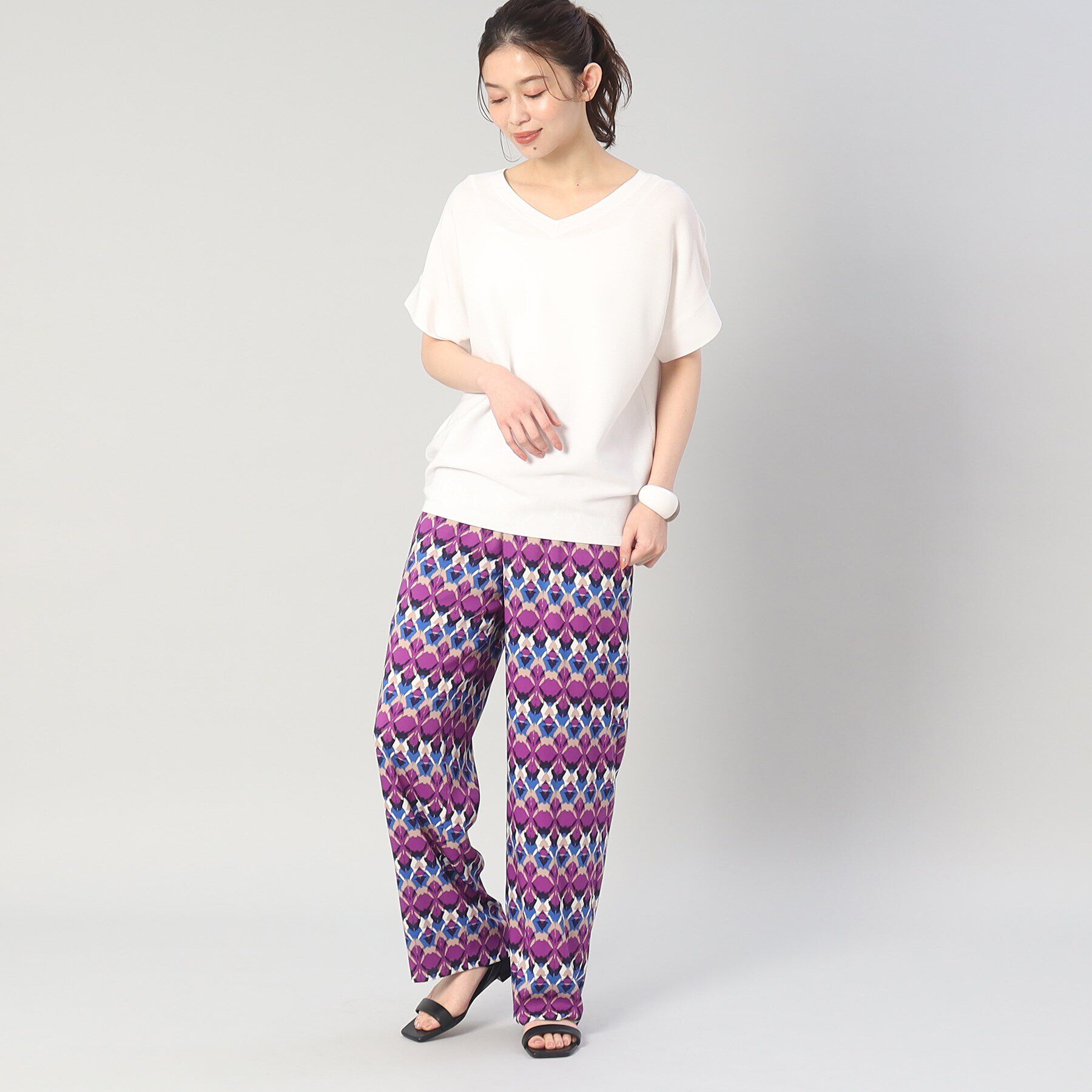 UNTITLED「【大人気のベストセラーアイテム！／洗える】前後2WAY レーヨンストレッチニット」|ニット・セーター|