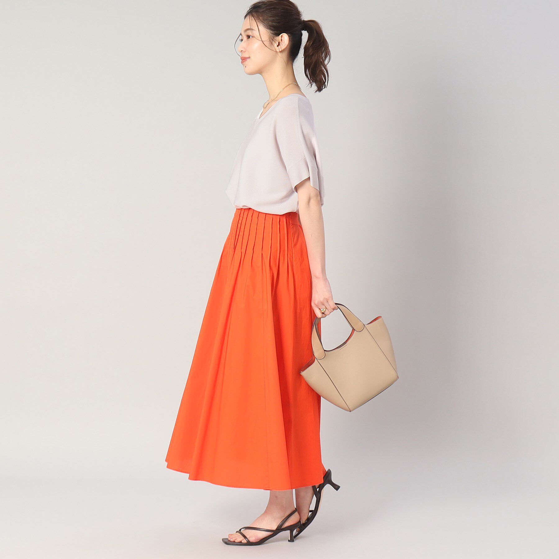 UNTITLED「【大人気のベストセラーアイテム！／洗える】前後2WAY レーヨンストレッチニット」|ニット・セーター|