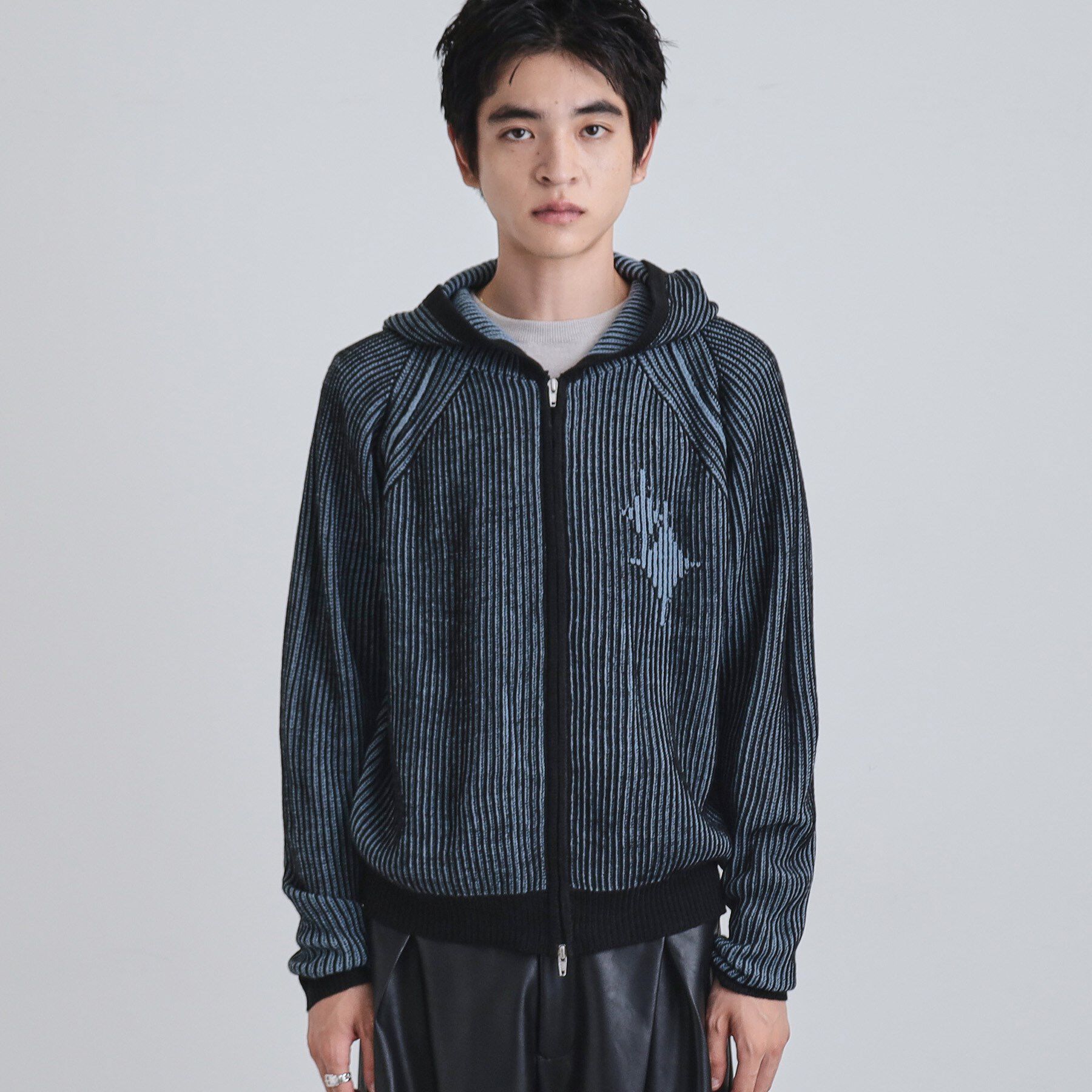 tk.TAKEO KIKUCHI「プレーティングブライトモチーフジップパーカー」|ニット・セーター|