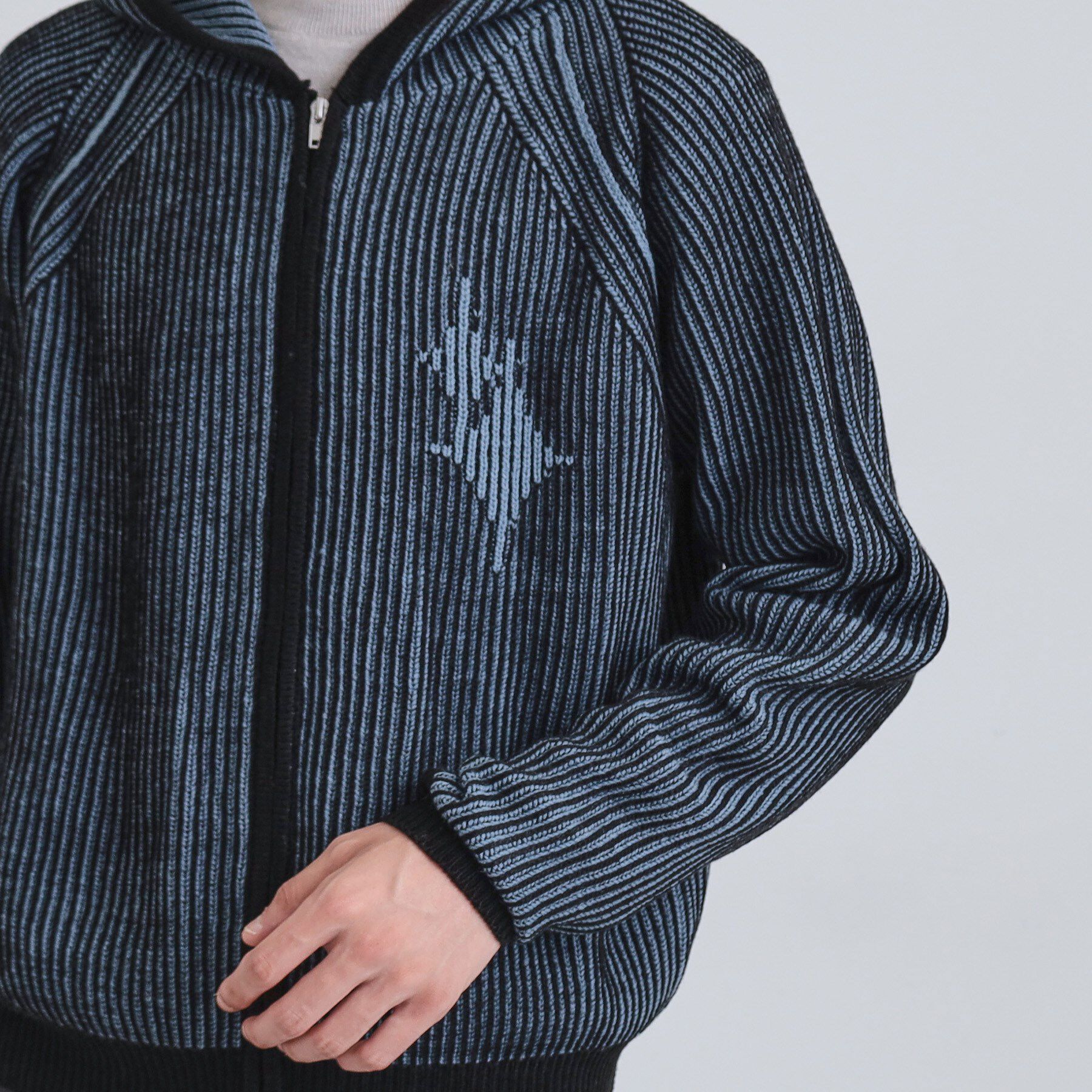 tk.TAKEO KIKUCHI「プレーティングブライトモチーフジップパーカー」|ニット・セーター|