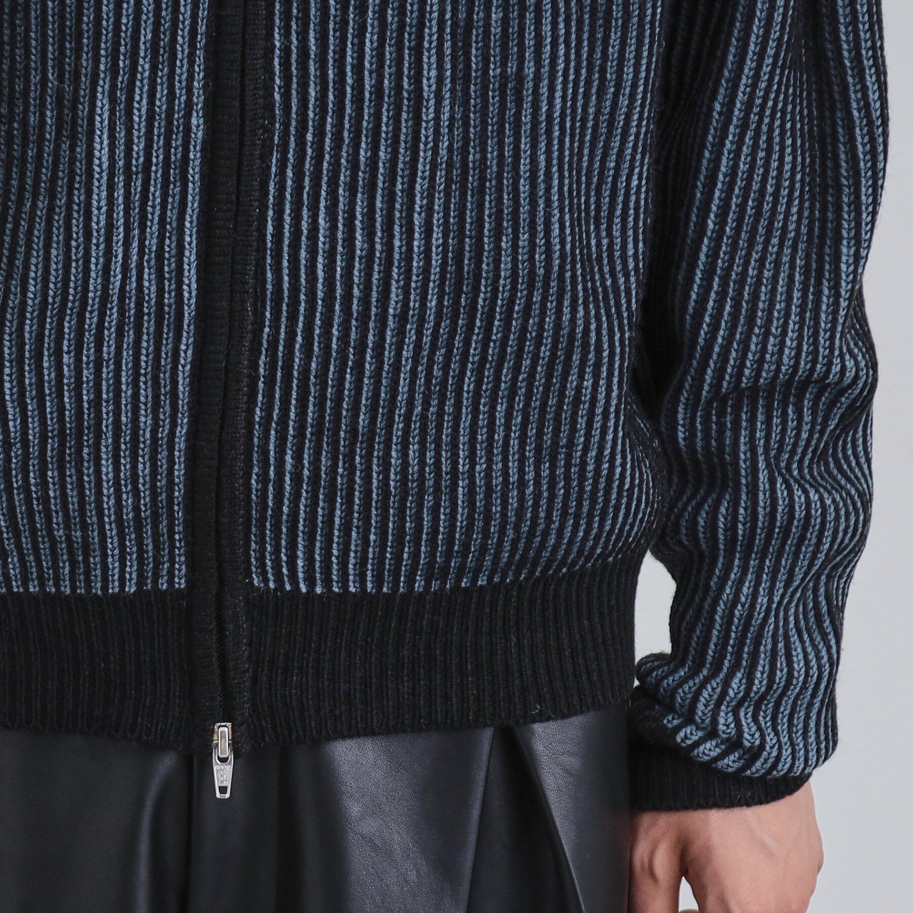 tk.TAKEO KIKUCHI「プレーティングブライトモチーフジップパーカー」|ニット・セーター|