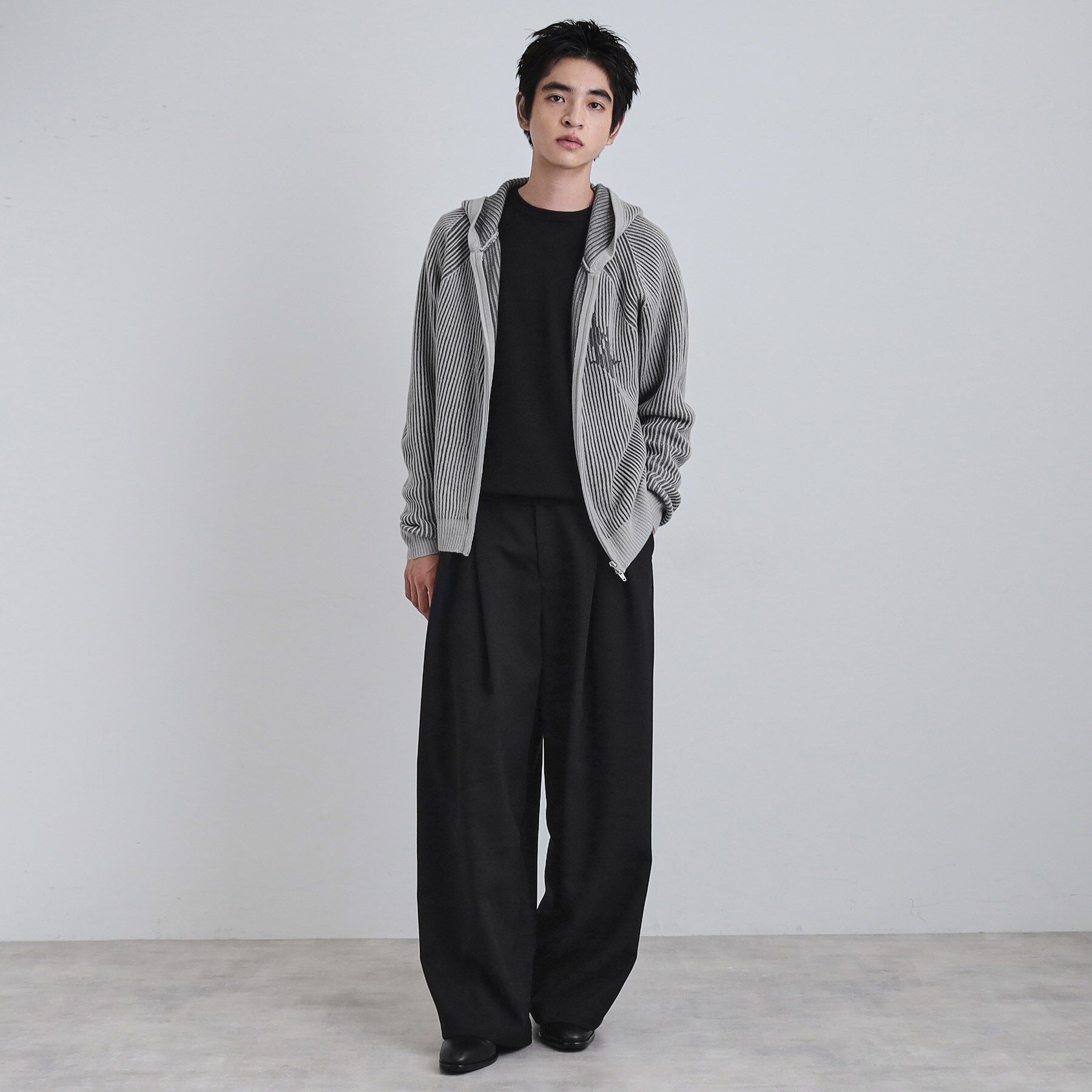 tk.TAKEO KIKUCHI「プレーティングブライトモチーフジップパーカー」|ニット・セーター|