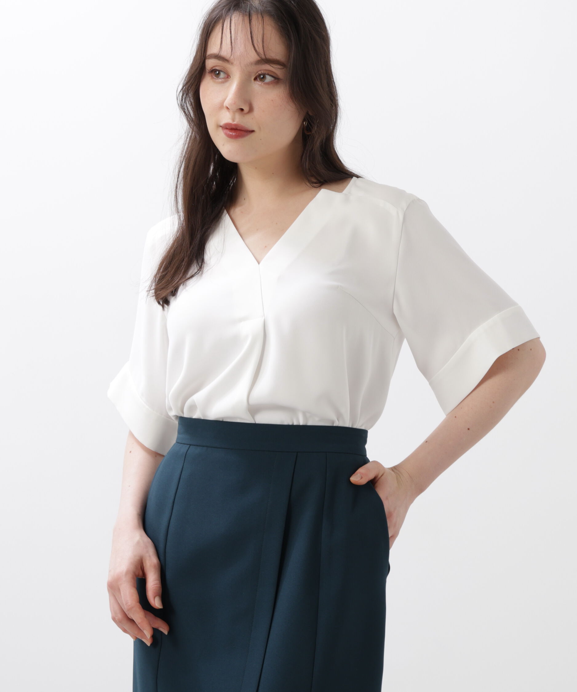  「◆ハーフスリーブＶネックブラウス」|シャツ・ブラウス|ホワイト