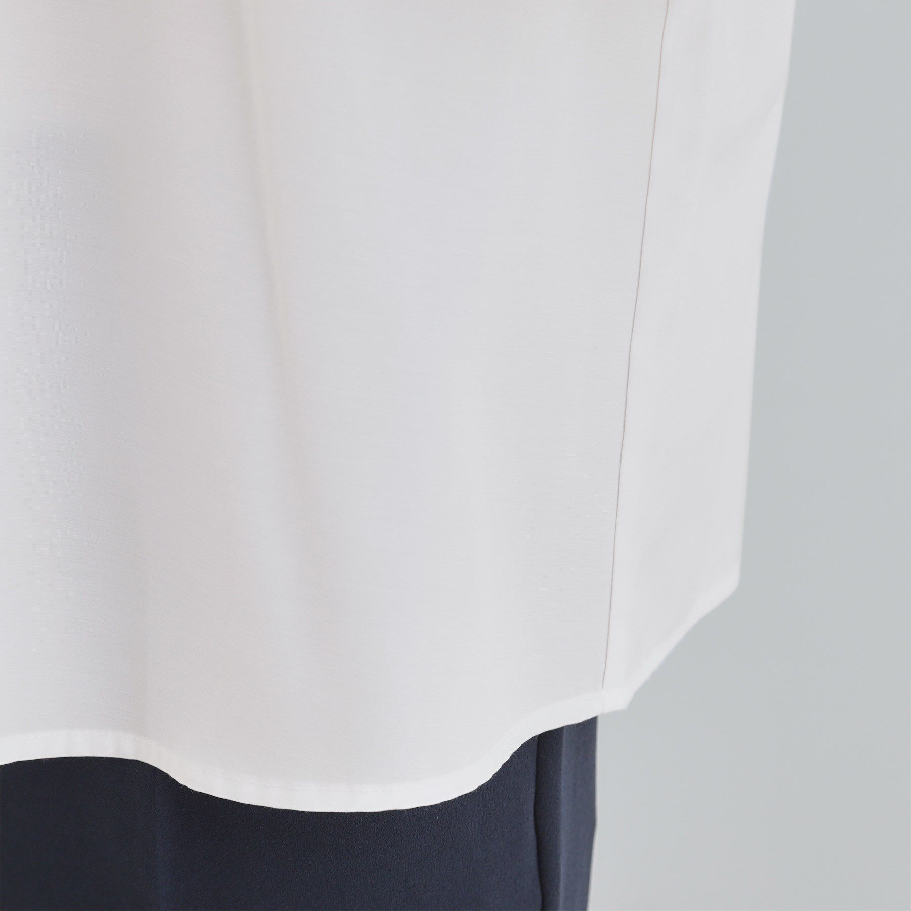 SHOO･LA･RUE「【洗濯機可/S-LL】ぽわんとしたお袖が愛らしい ジレスタイルに合うブラウス」|シャツ・ブラウス|