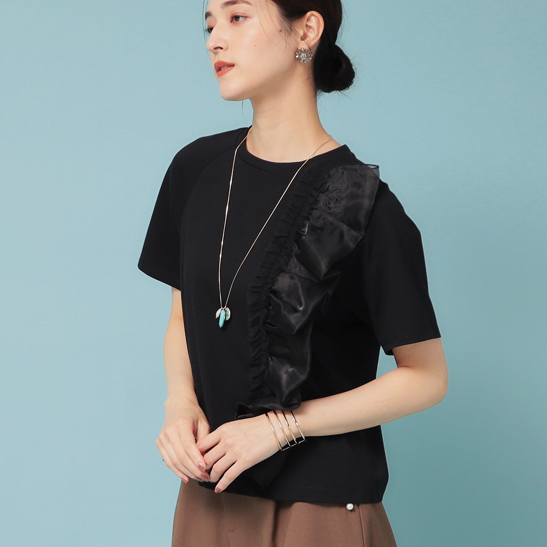 SunaUna「【オーガンジーラッフル】大人フェミニンTシャツ」|Tシャツ・カットソー|ブラック(019)