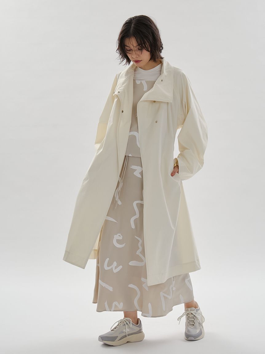 emmi atelier「ボリュームスリーブロングコート/撥水」|トレンチコート|OWHT