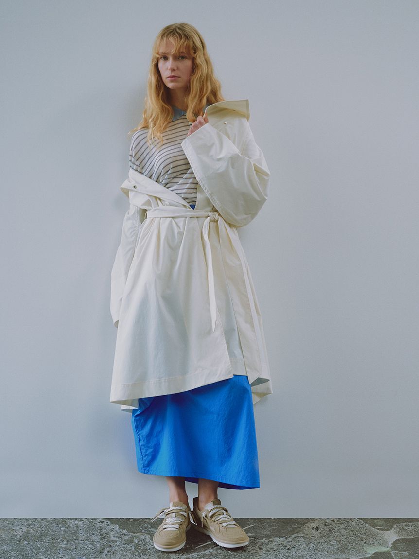 emmi atelier「ボリュームスリーブロングコート/撥水」|トレンチコート|