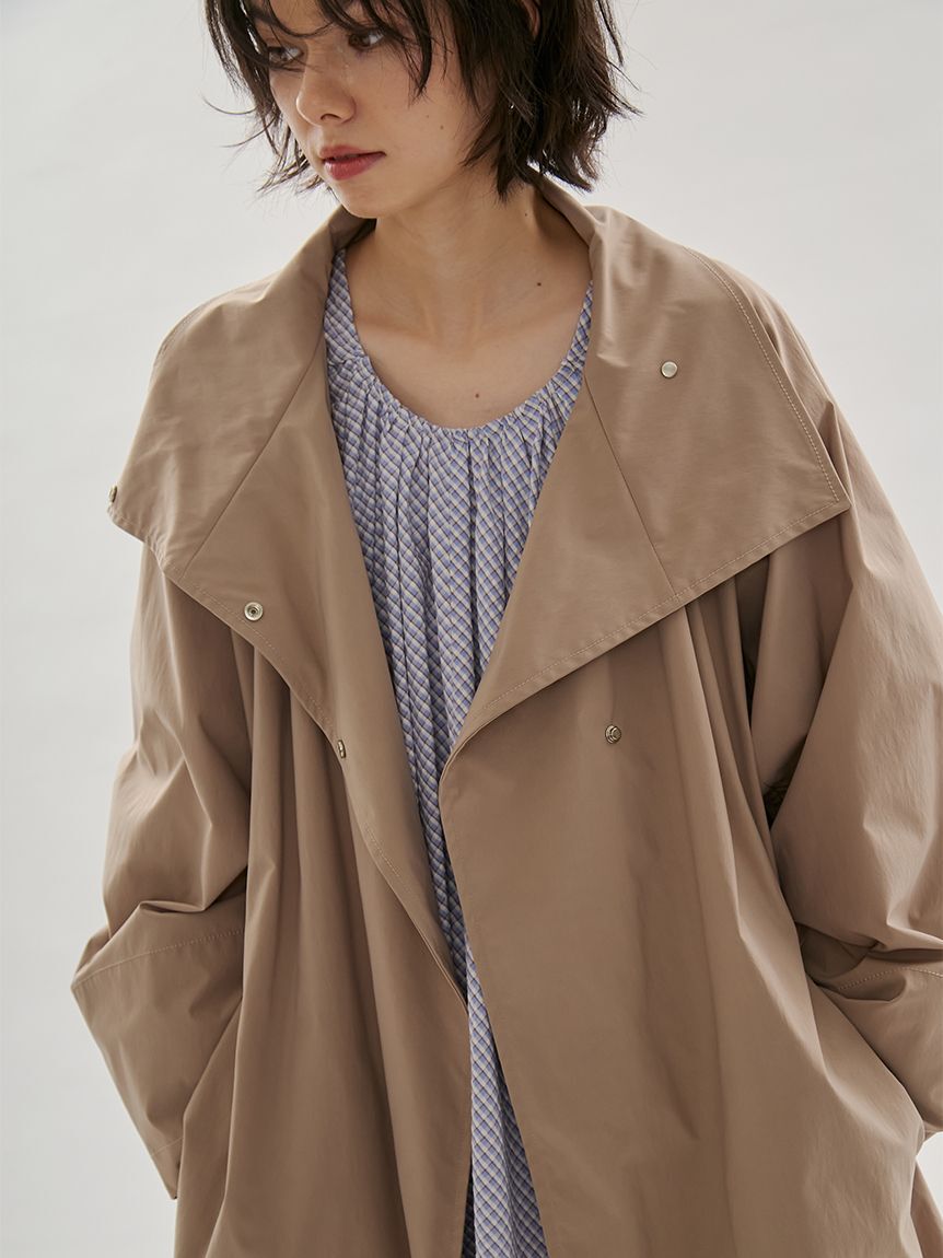 emmi atelier「ボリュームスリーブロングコート/撥水」|トレンチコート|