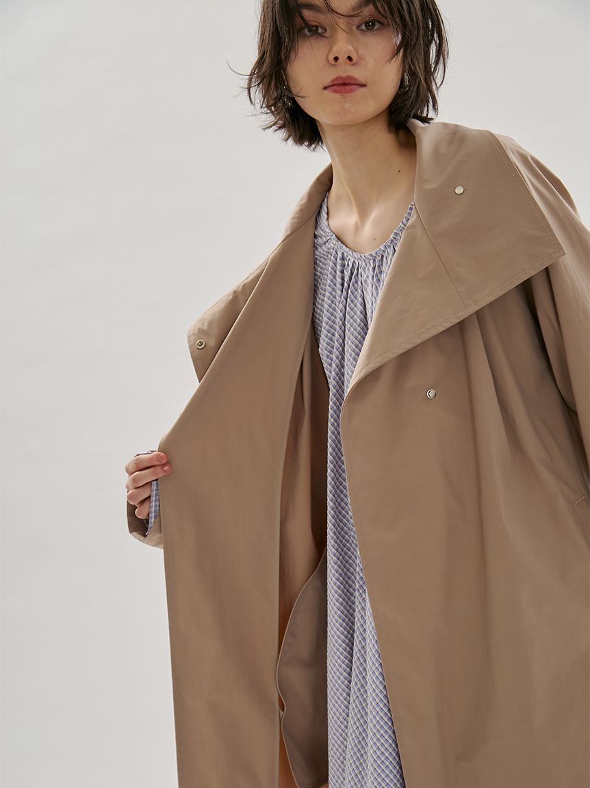 emmi atelier「ボリュームスリーブロングコート/撥水」|トレンチコート|
