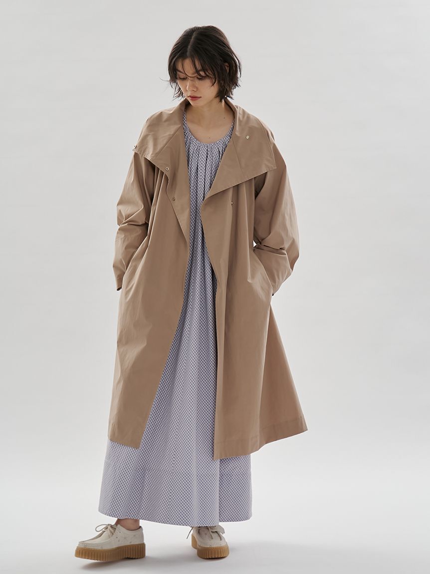 emmi atelier「ボリュームスリーブロングコート/撥水」|トレンチコート|