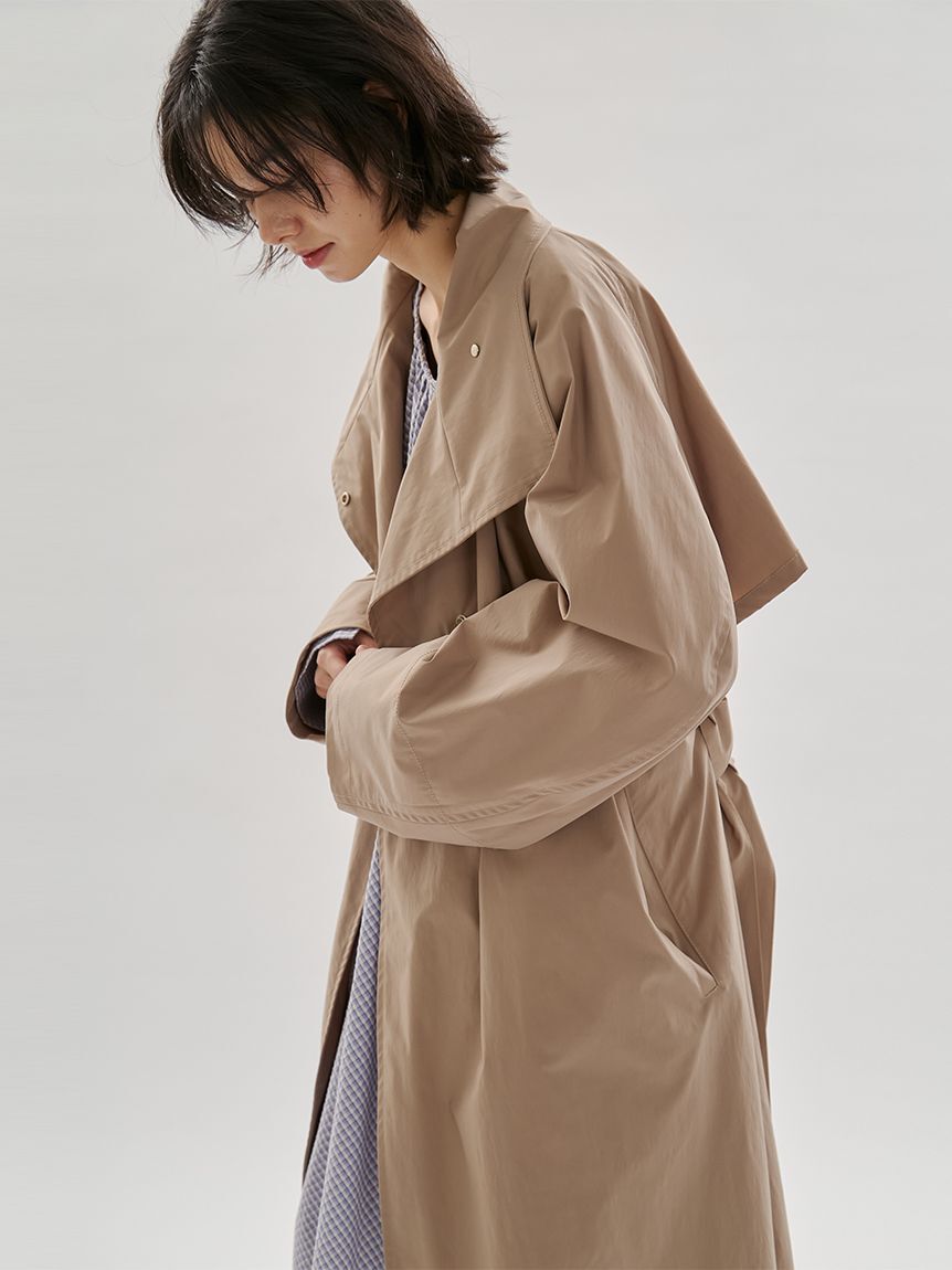 emmi atelier「ボリュームスリーブロングコート/撥水」|トレンチコート|