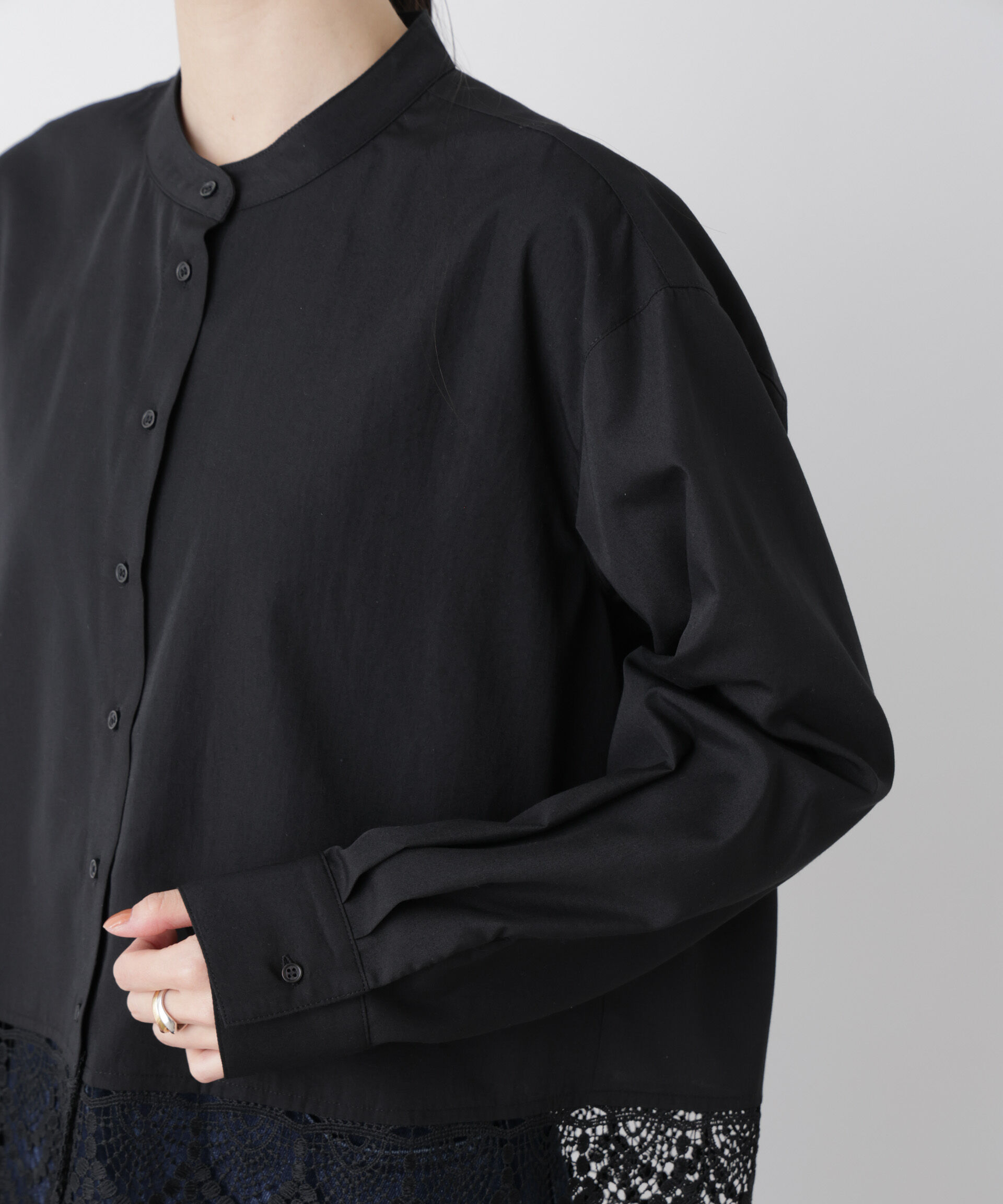 nano･universe「スカラレースコンビスタンドカラーシャツ」|シャツ・ブラウス|