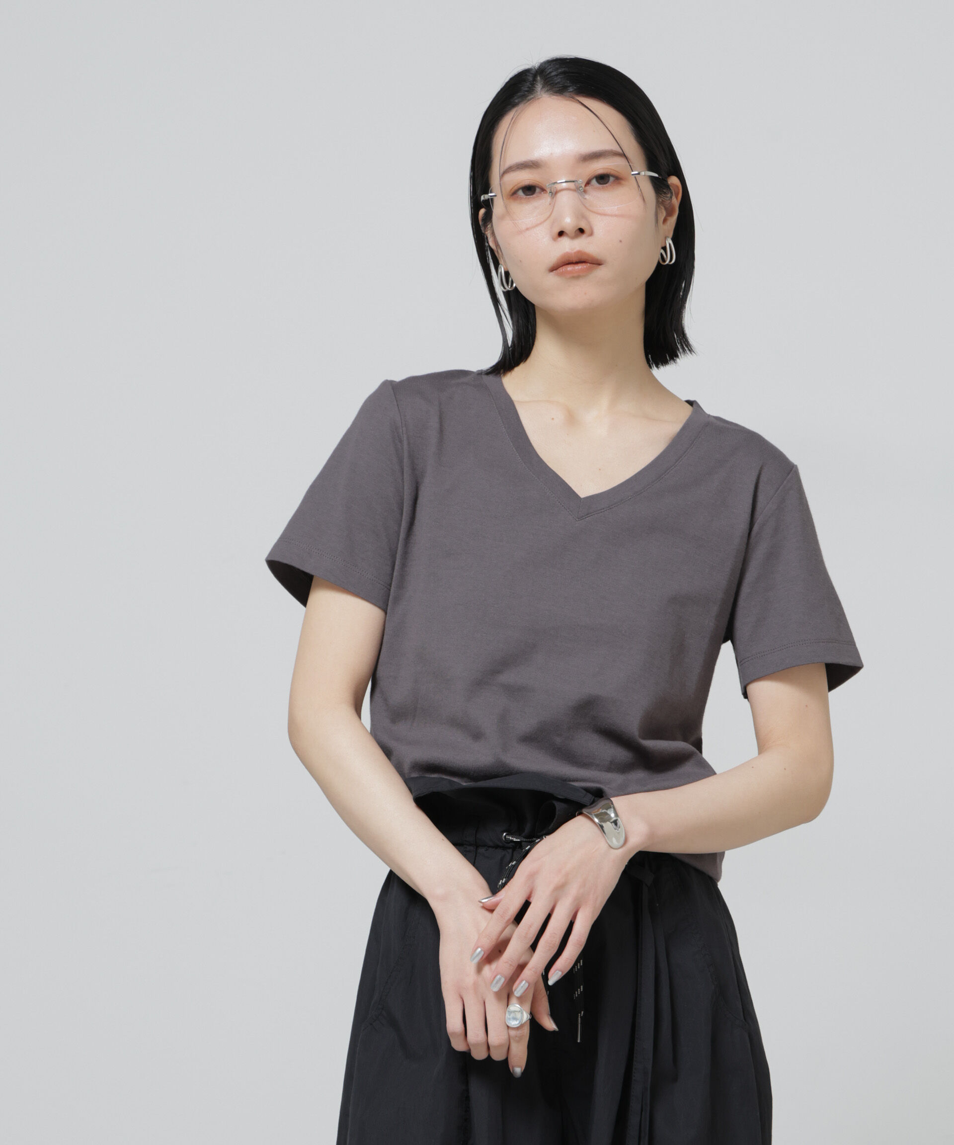 nano･universe「Anti Soaked(R) 汗染み防止VネックTシャツ」|Tシャツ・カットソー|チャコール3