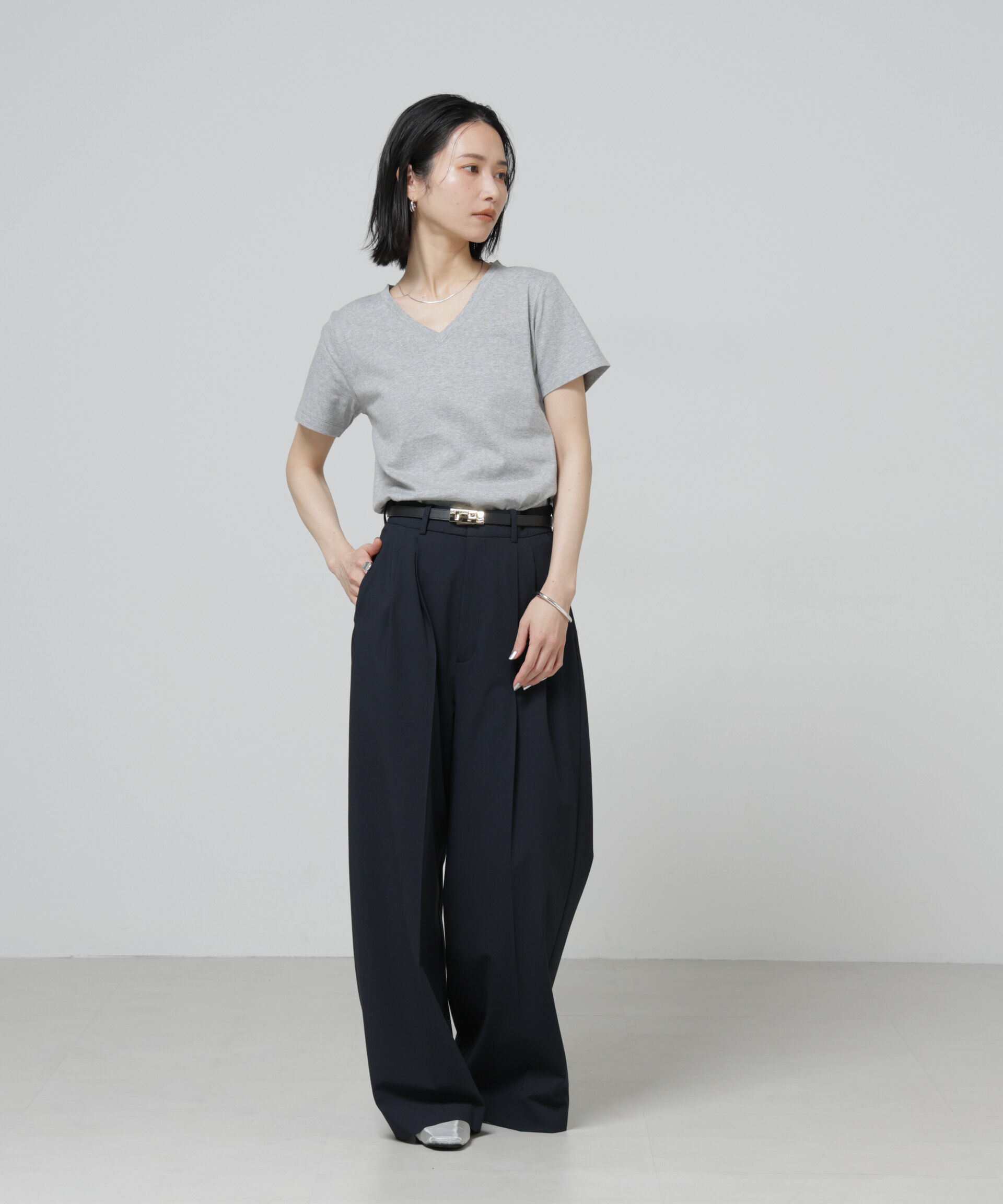 nano･universe「Anti Soaked(R) 汗染み防止VネックTシャツ」|Tシャツ・カットソー|