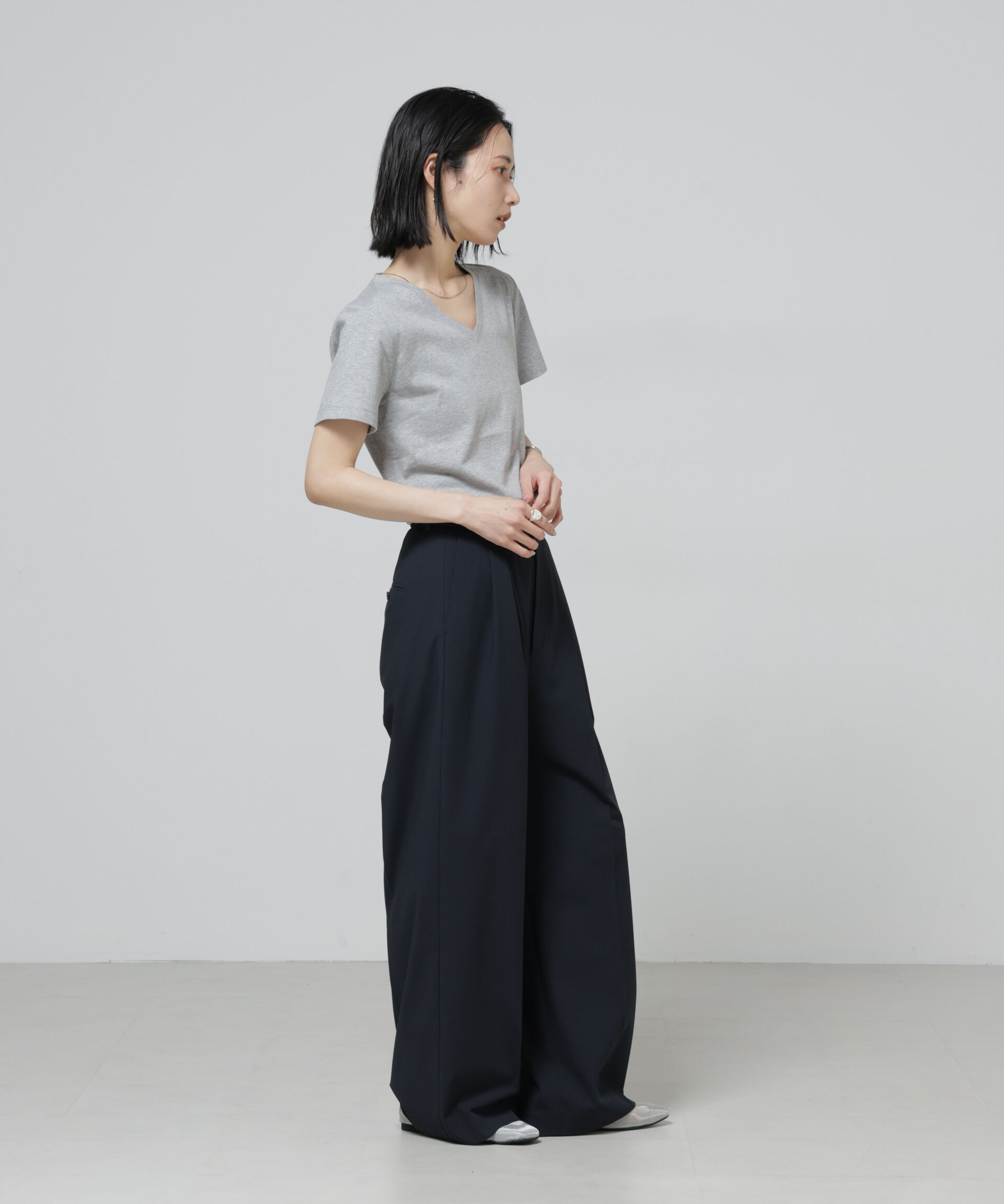 nano･universe「Anti Soaked(R) 汗染み防止VネックTシャツ」|Tシャツ・カットソー|