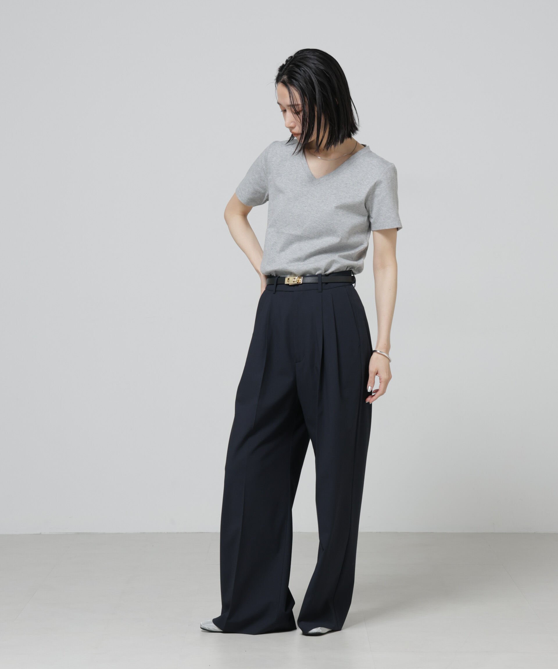 nano･universe「Anti Soaked(R) 汗染み防止VネックTシャツ」|Tシャツ・カットソー|