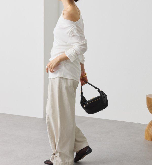  「予約【ワンショルやオフショルにも】ネックコンシャスカットソー」|Tシャツ・カットソー|