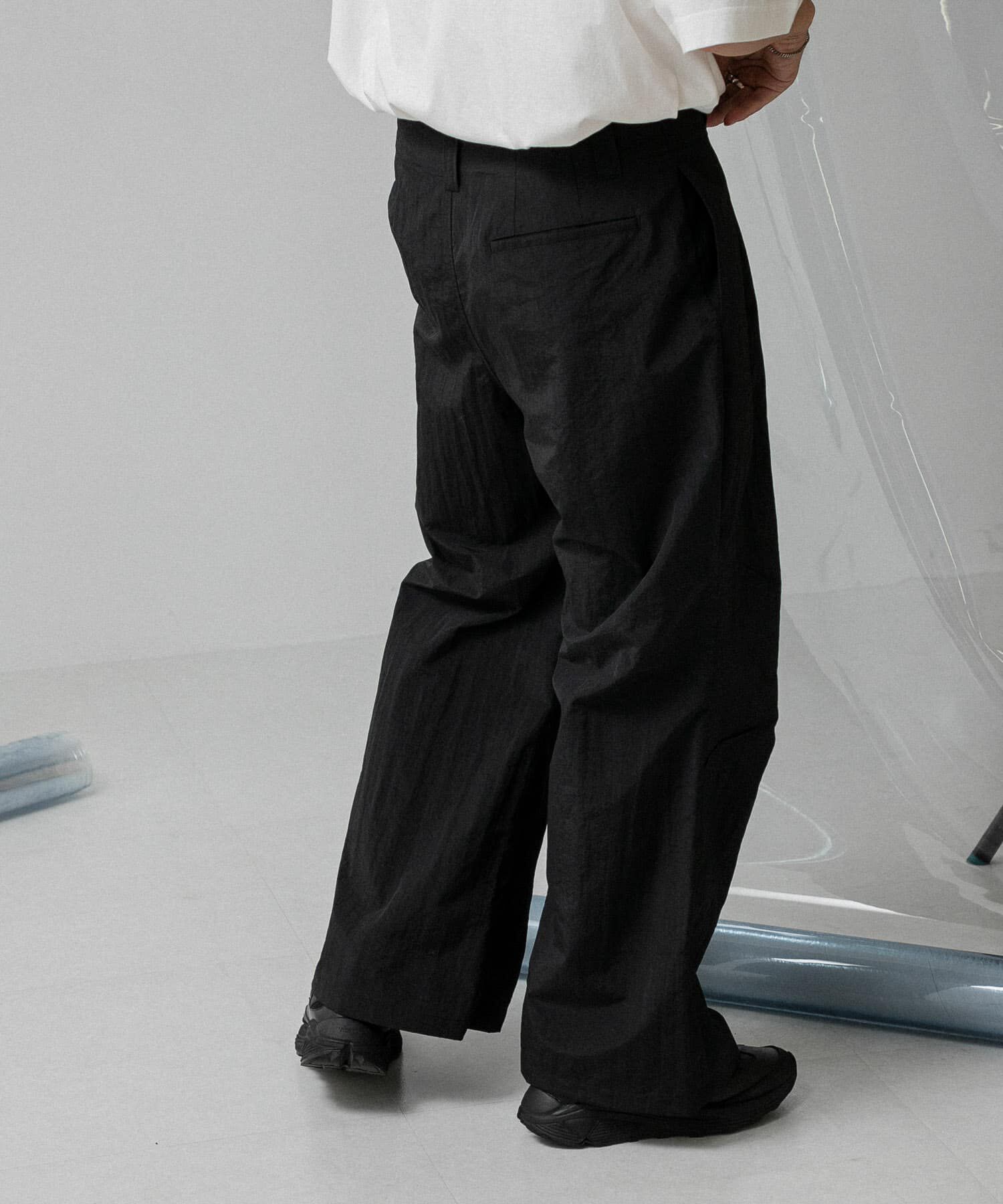 SENSE OF PLACE by URBAN RESEARCH「『わたべ&times;SOP』ナイロンフレアワイドパンツ」|その他|ブラック