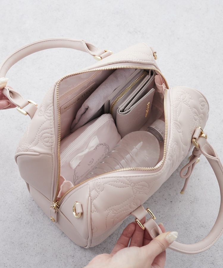 Maison de FLEUR「チャーム付きリボンキルティングボストンバッグ」|ハンドバッグ|