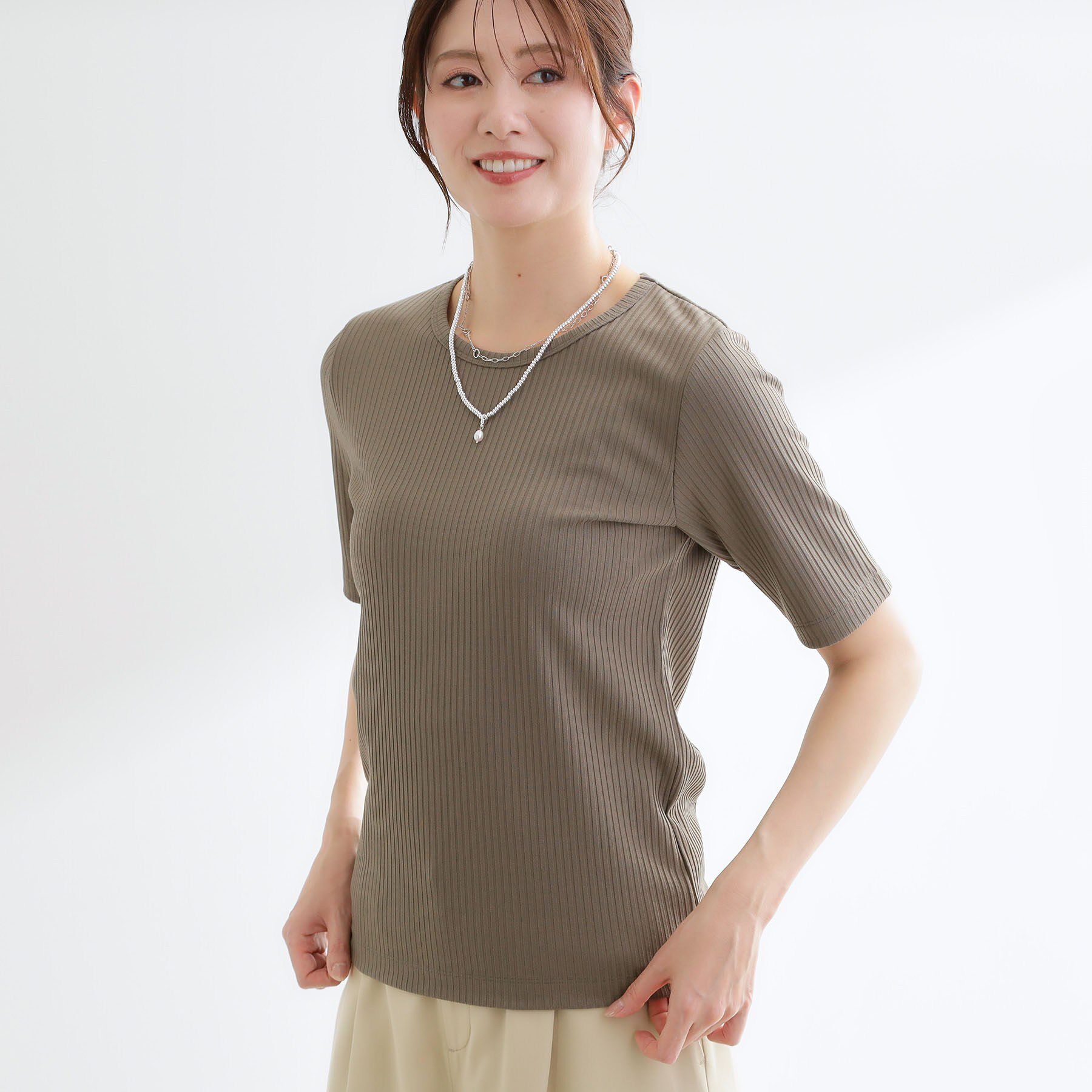 Reflect「【インナーにおすすめ◎】クルーネックストレッチリブトップス」|Tシャツ・カットソー|オリーブグリーン(0