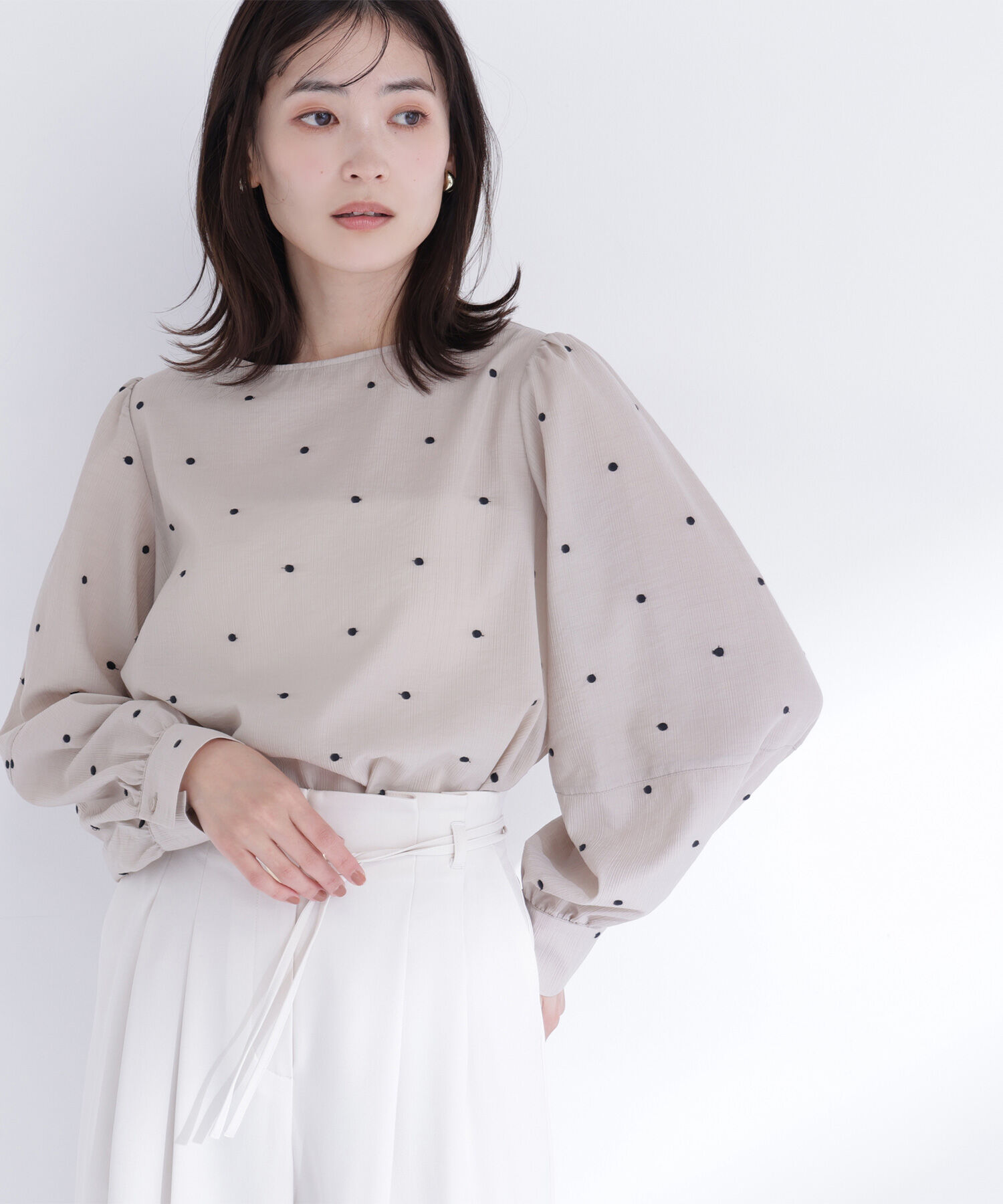 「ドット刺繍ブラウス」|シャツ・ブラウス|ベージュベー 2
