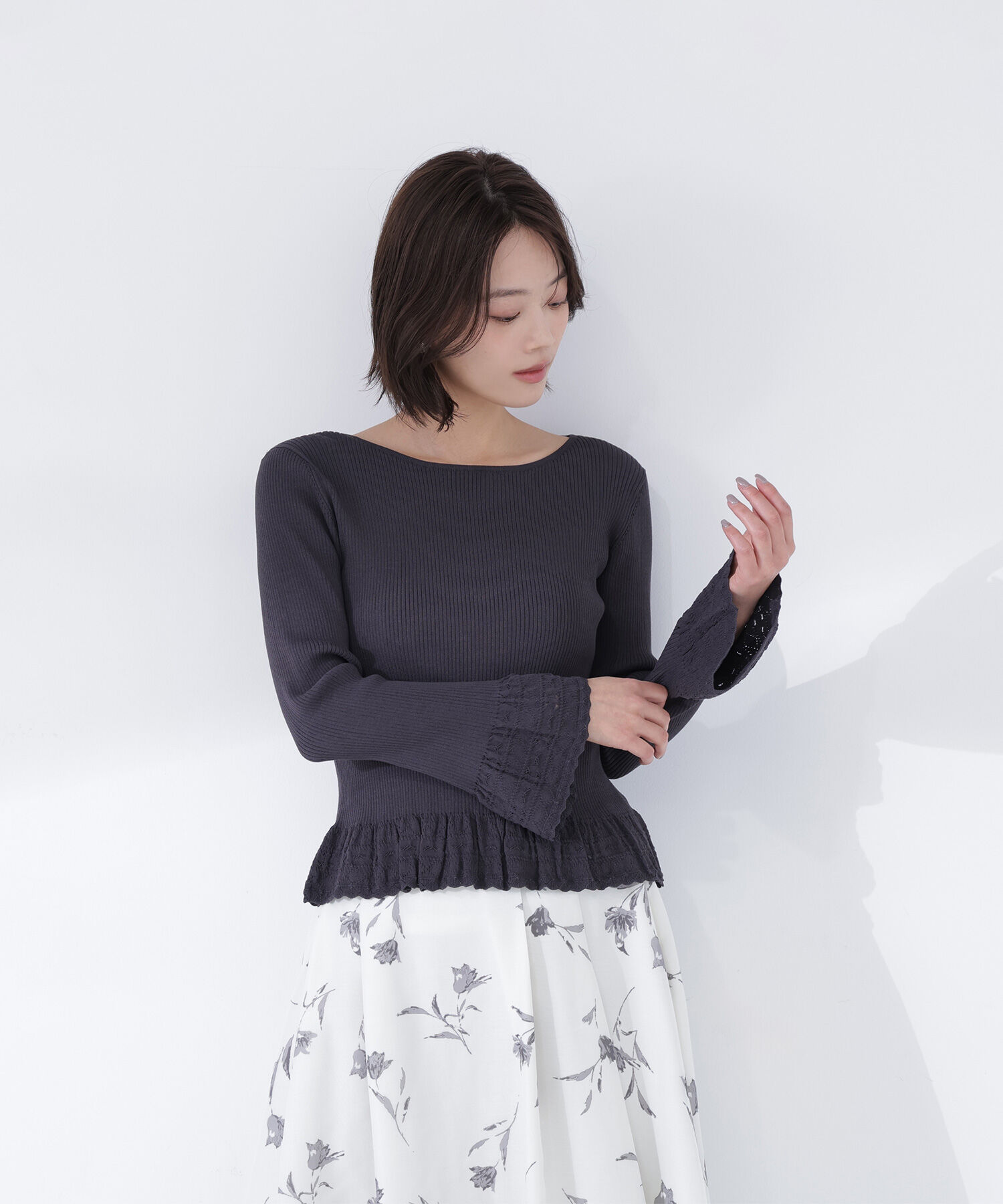  「柄編みフレアスリーブニット」|ニット・セーター|チャコール1