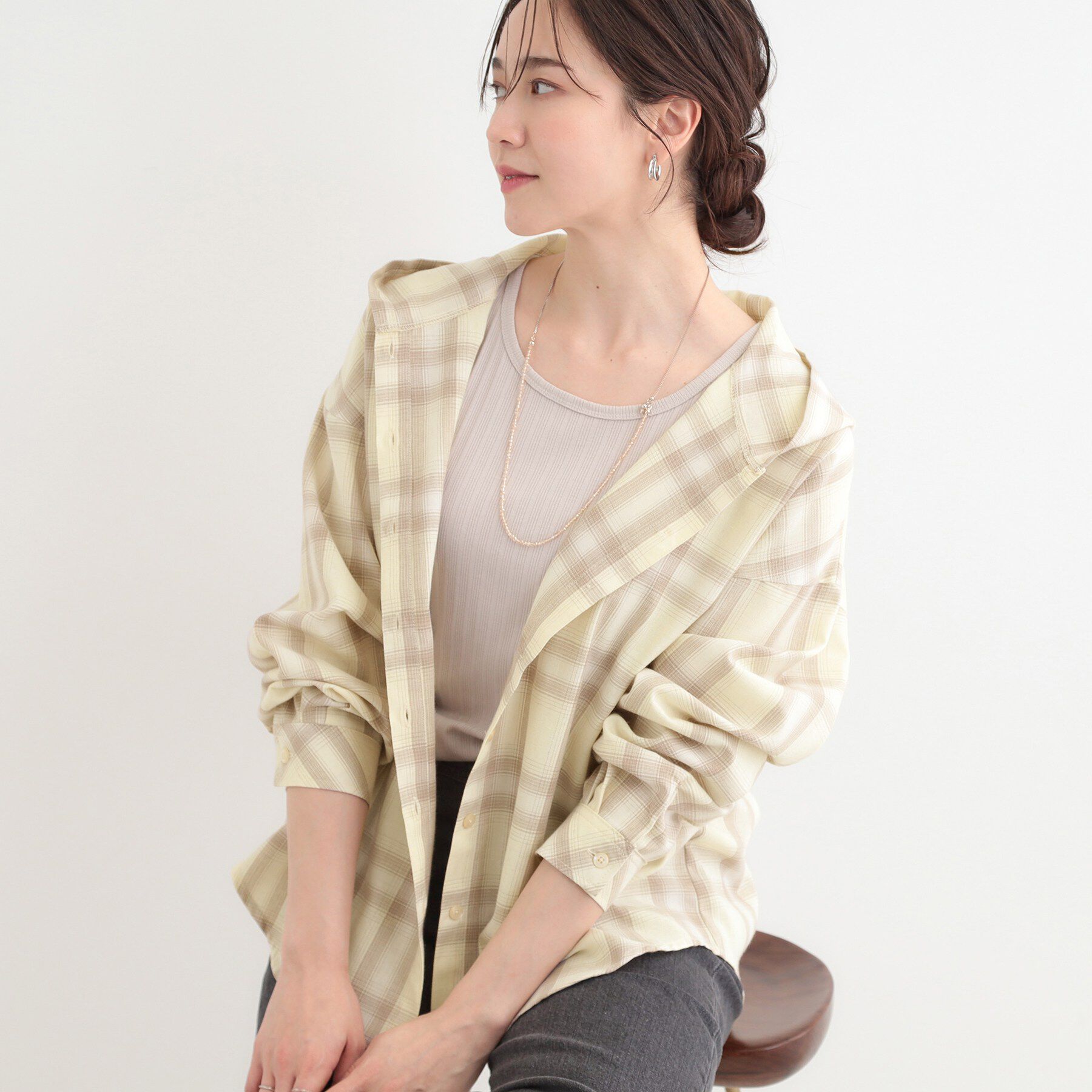 SHOO･LA･RUE「【洗濯機可/S-LL】涼しげで軽やかな フードチェックシャツ」|シャツ・ブラウス|ライトイエロー(23