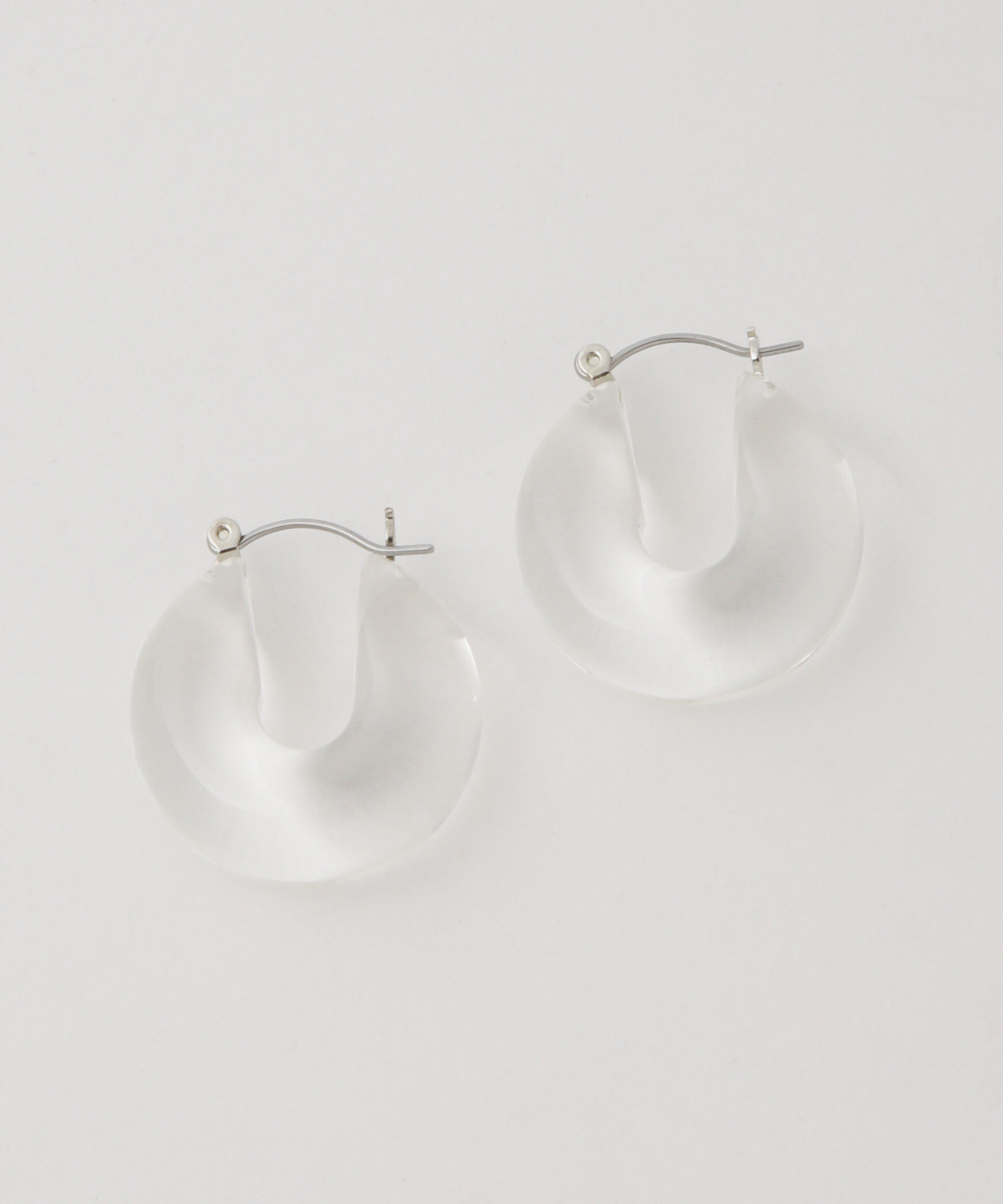 nano･universe「ラウンドフォルムクリアピアス」|ピアス|