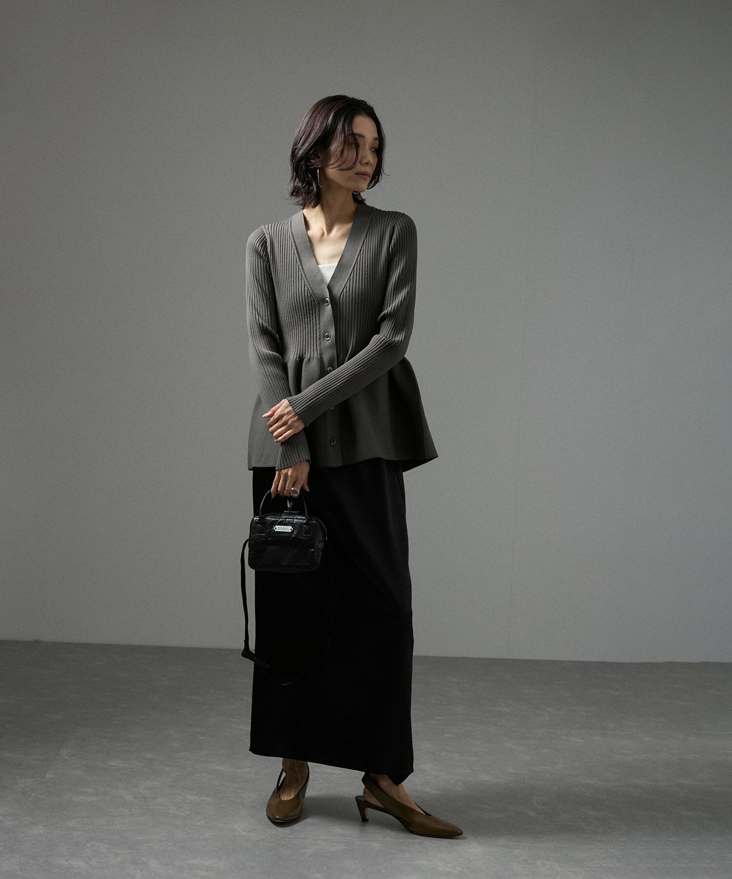 SALON adam et rope'「【追加・サイズ展開あり】シャイニーナロースカート2【洗える】」|スカート|