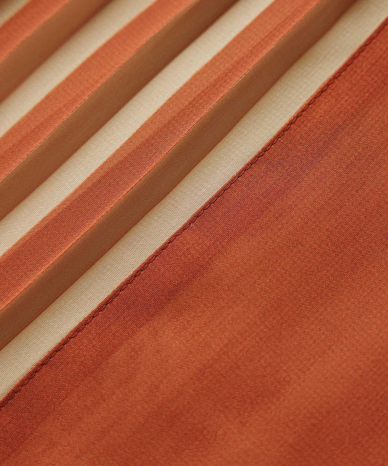 ROPE「プリーツノースリーブブラウス（バイカラー／無地）【メディア掲載】」|シャツ・ブラウス|