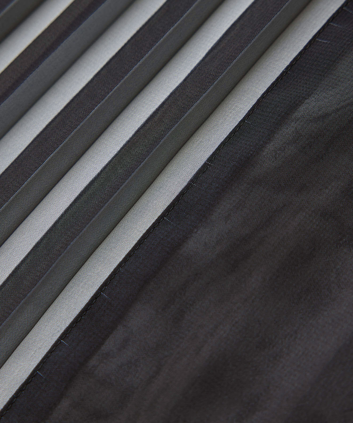 ROPE「プリーツノースリーブブラウス（バイカラー／無地）【メディア掲載】」|シャツ・ブラウス|