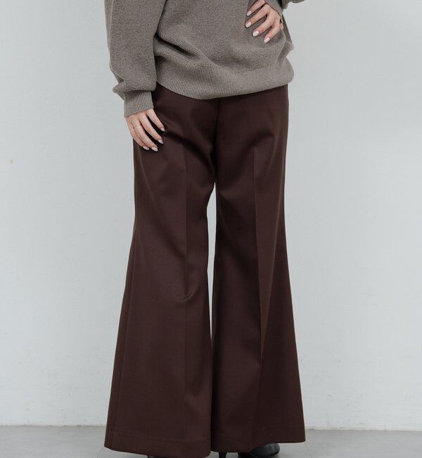  「【HERITANOVUM】【スリーピース対応】ウーステッドウールフレアパンツ」|チノ|