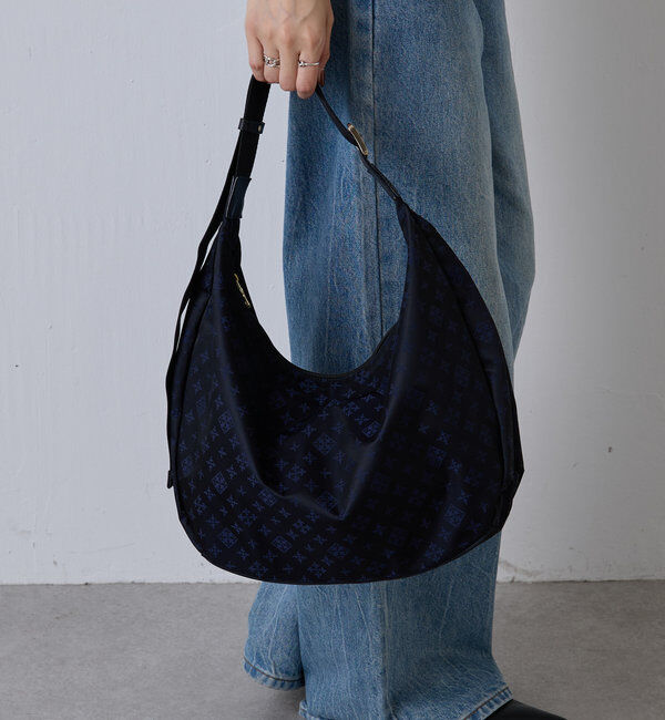  「《3/4～価格改定》クラウズナイロンラウンドビッグショルダーバッグ」|ショルダー・メッセンジャー|