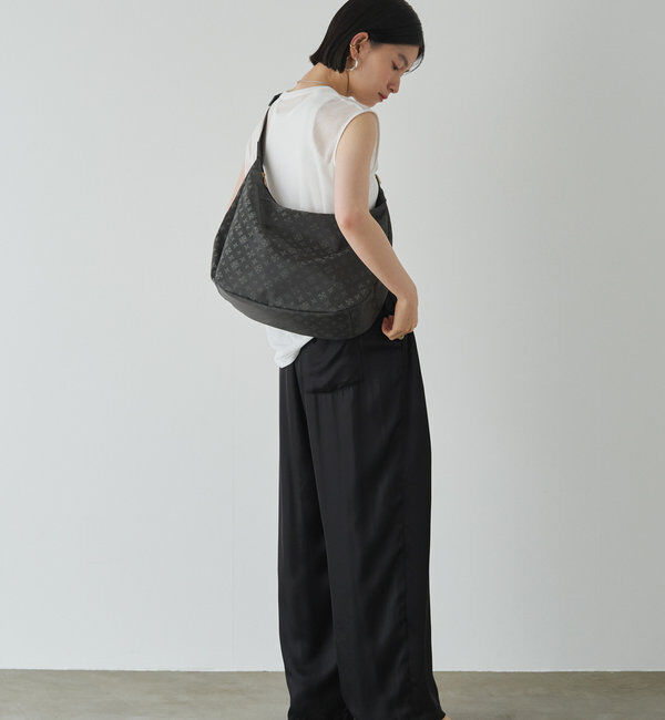  「《3/4～価格改定》クラウズナイロンラウンドビッグショルダーバッグ」|ショルダー・メッセンジャー|