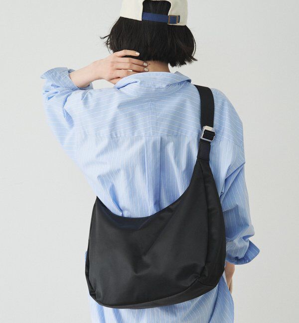  「《3/4～価格改定》クラウズナイロンラウンドビッグショルダーバッグ」|ショルダー・メッセンジャー|