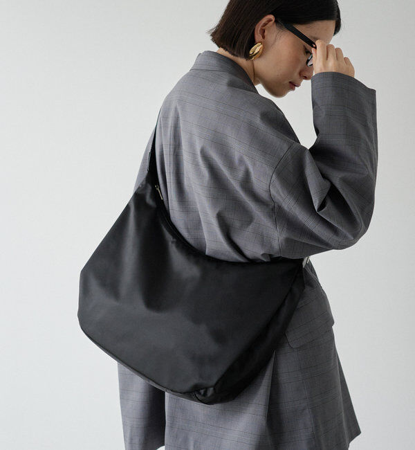  「《3/4～価格改定》クラウズナイロンラウンドビッグショルダーバッグ」|ショルダー・メッセンジャー|