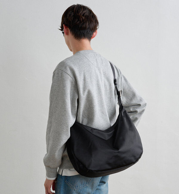  「《3/4～価格改定》クラウズナイロンラウンドビッグショルダーバッグ」|ショルダー・メッセンジャー|