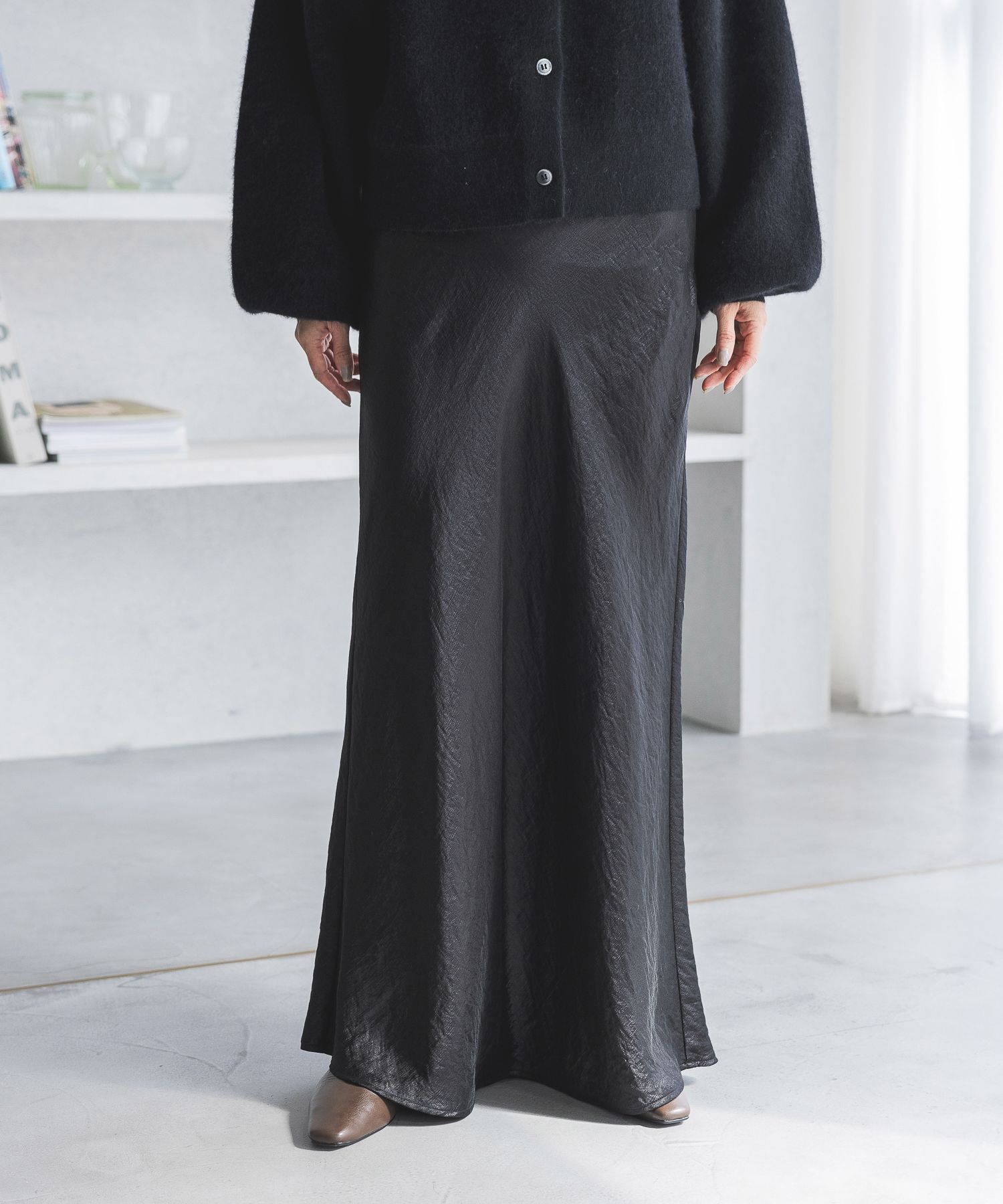 A part by 「ブライトナロースカート」|スカート|ブラック