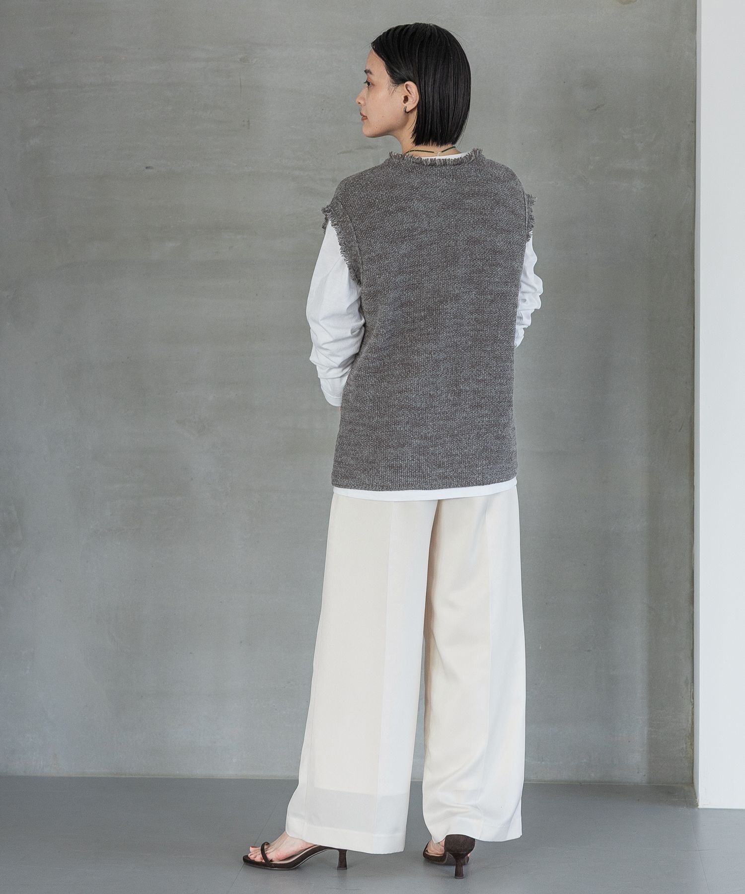 A part by 「ブライトサテンストレートパンツ」|スラックス|