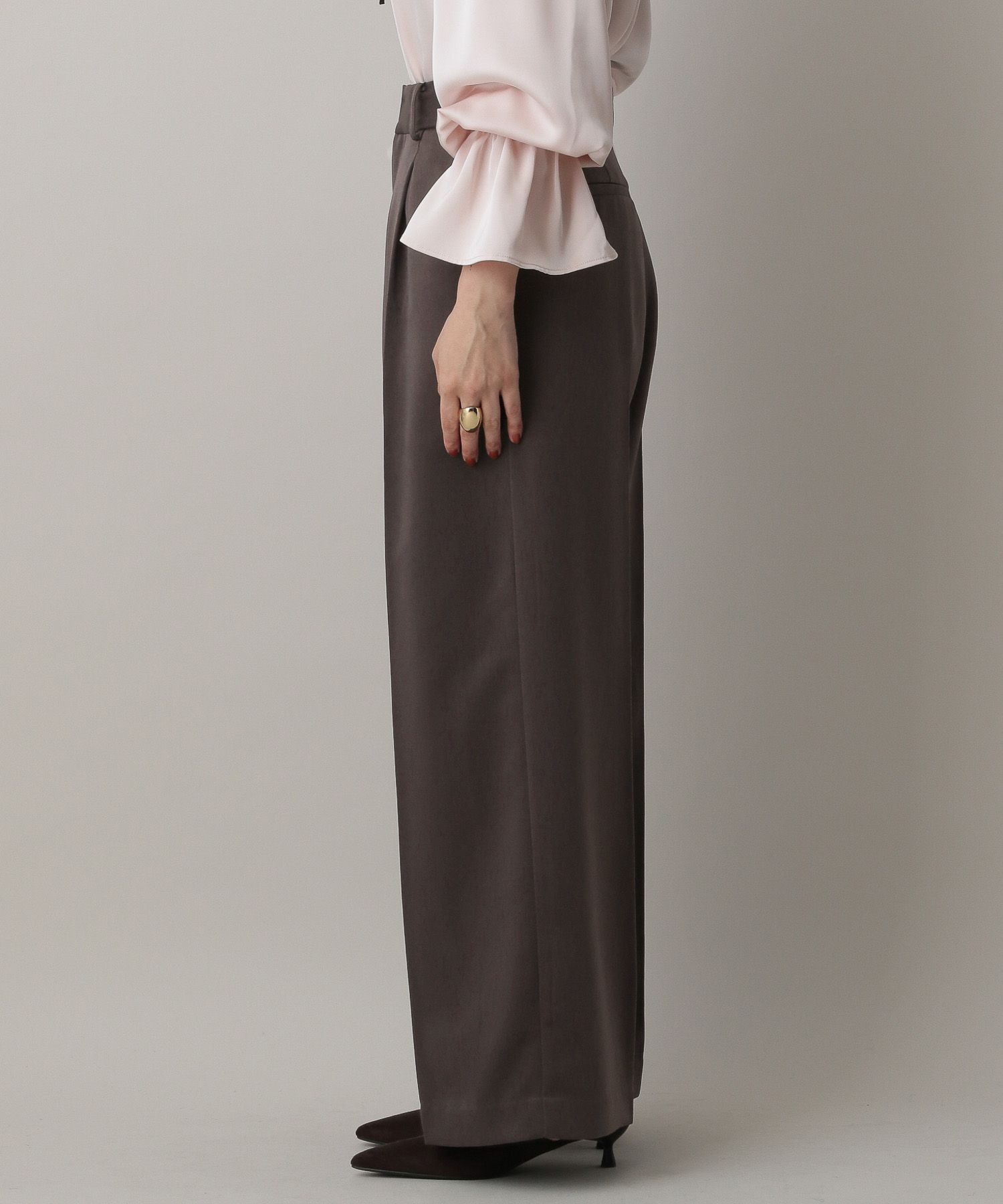 A part by 「ブライトサテンストレートパンツ」|スラックス|