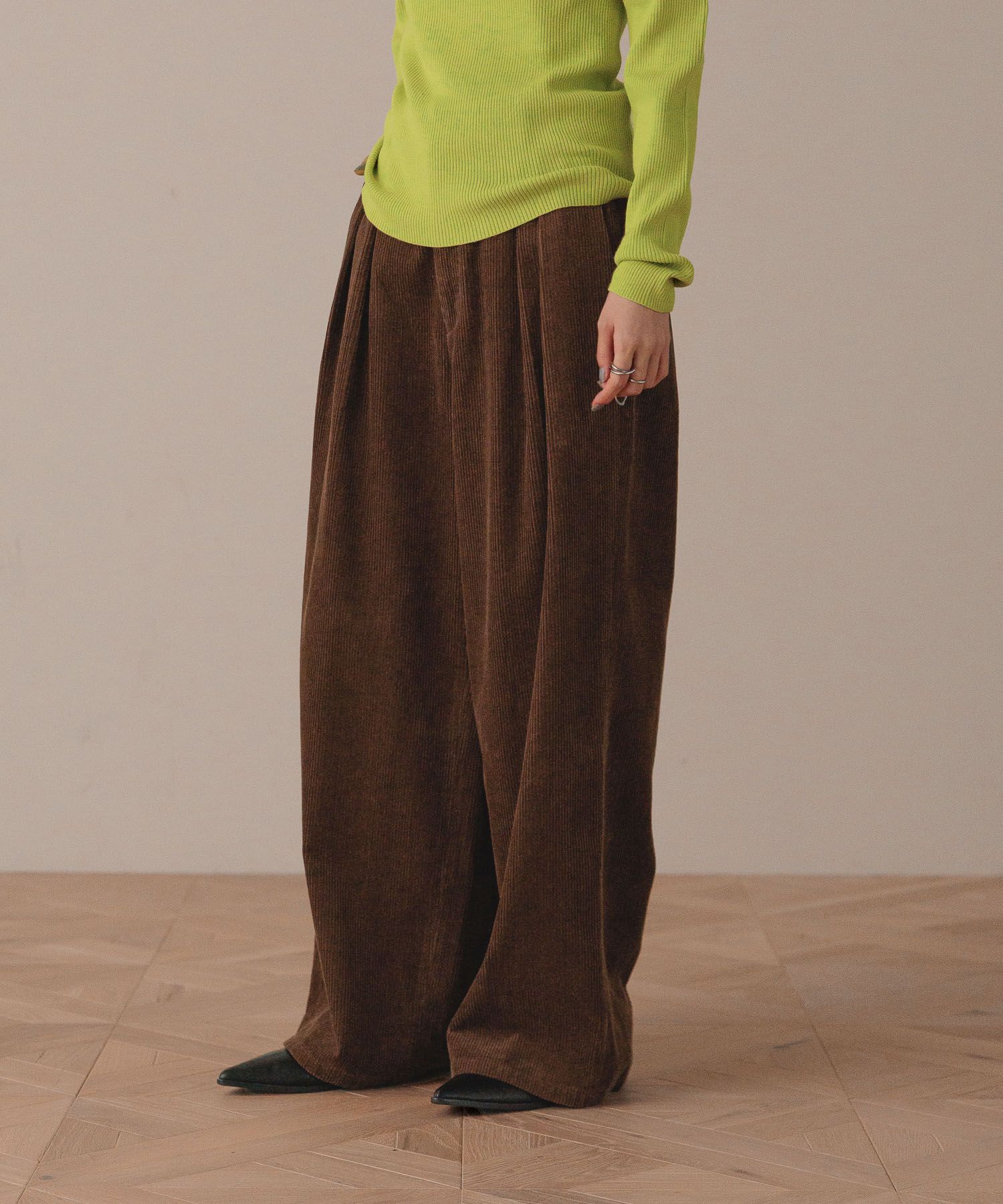 LOWRYS FARM「コーデュロイワイドパンツ」|チノ|BRN8