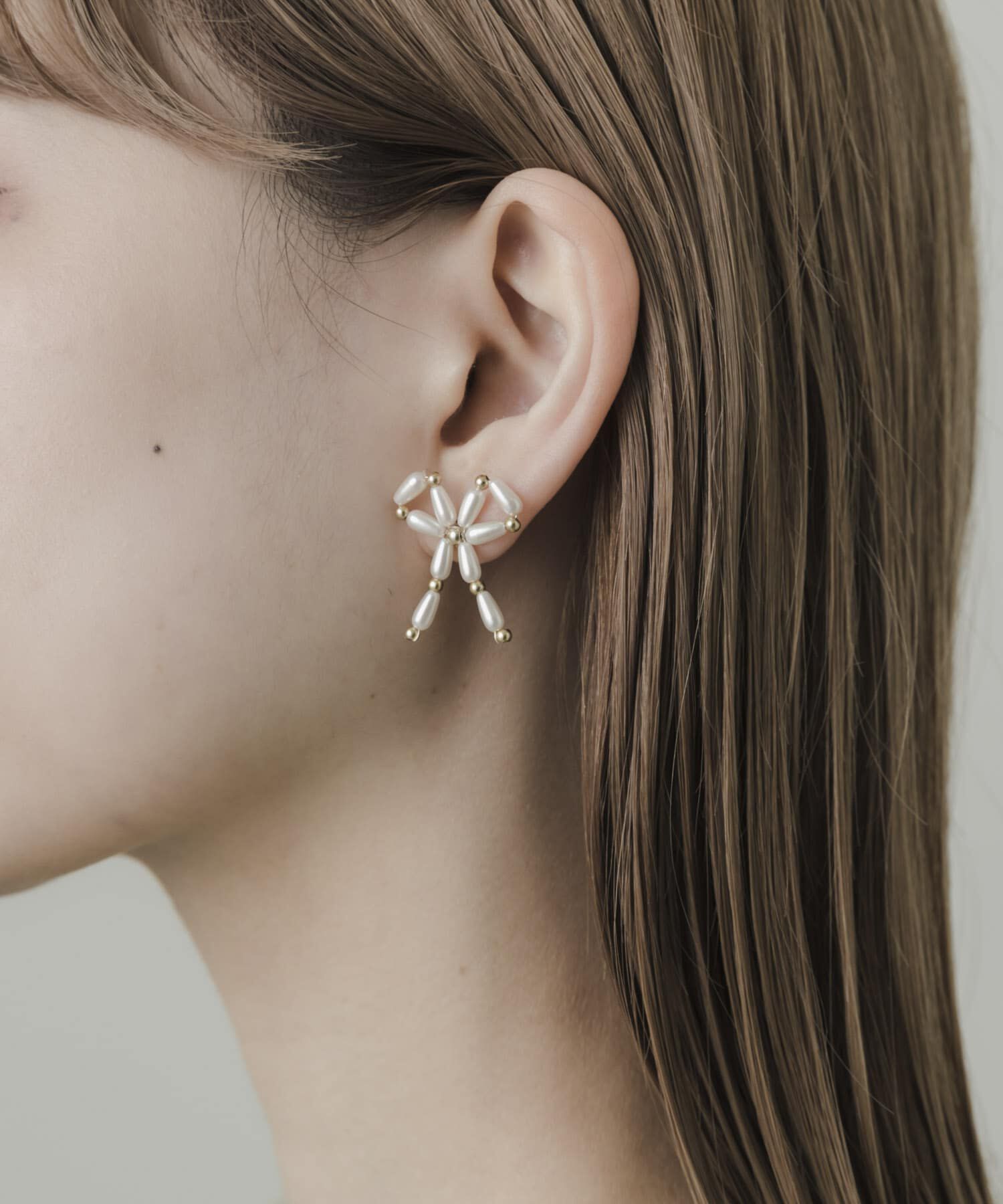 SMELLY「パールメタルリボンピアス」|ピアス|
