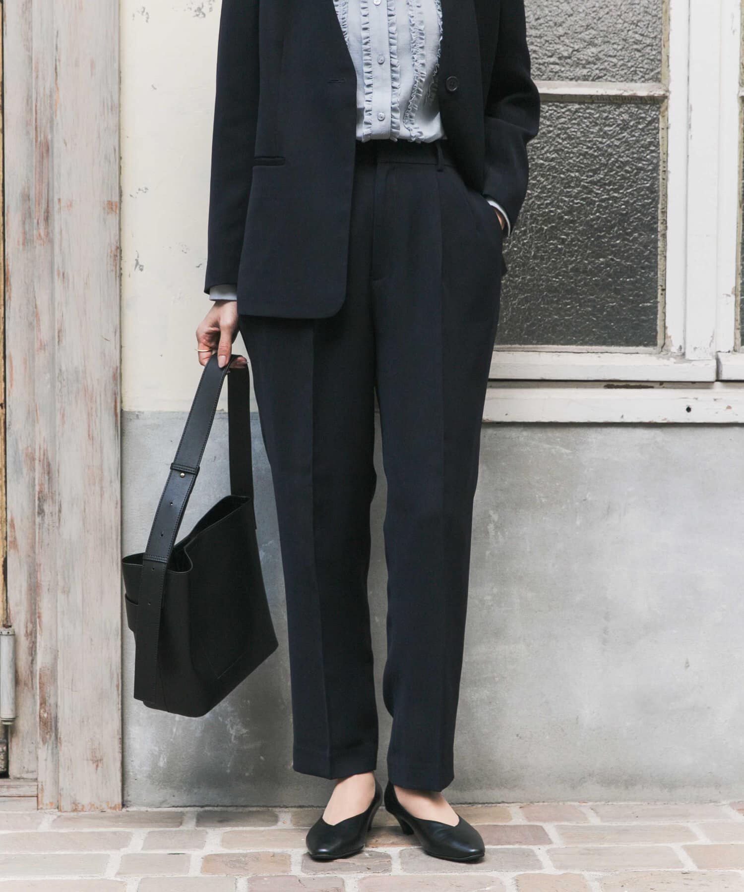 URBAN RESEARCH DOORS「ドレステーパードパンツ」|その他|ネイビー