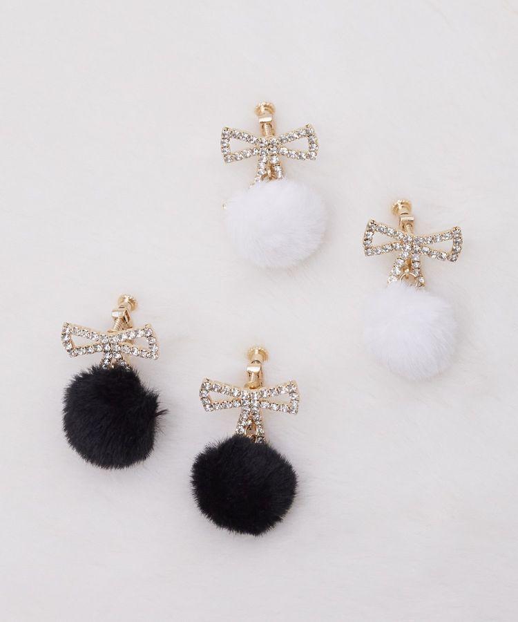 Maison de FLEUR「フェイクファービジューリボンイヤリング」|イヤリング|