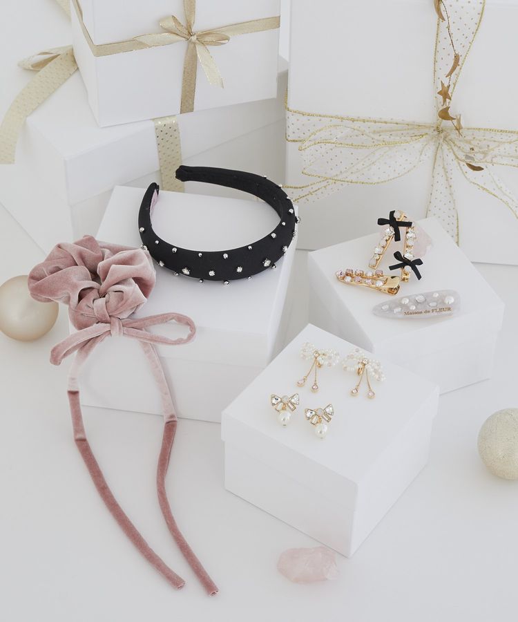 Maison de FLEUR「ビジューリボンイヤリング」|イヤリング|