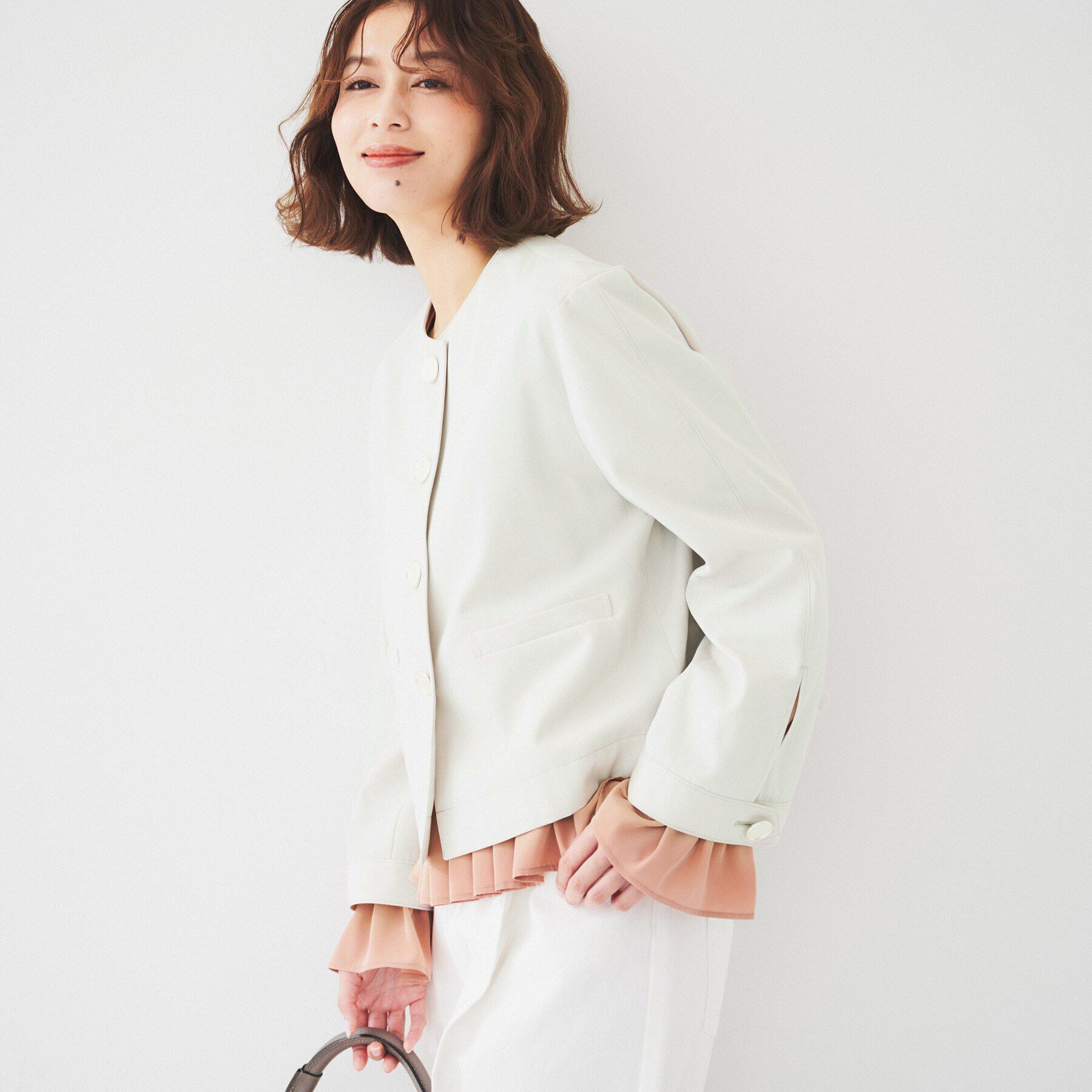 UNTITLED「【きれいめ/軽羽織り】コットンライク クルーネックジャケット」|ノーカラージャケット|