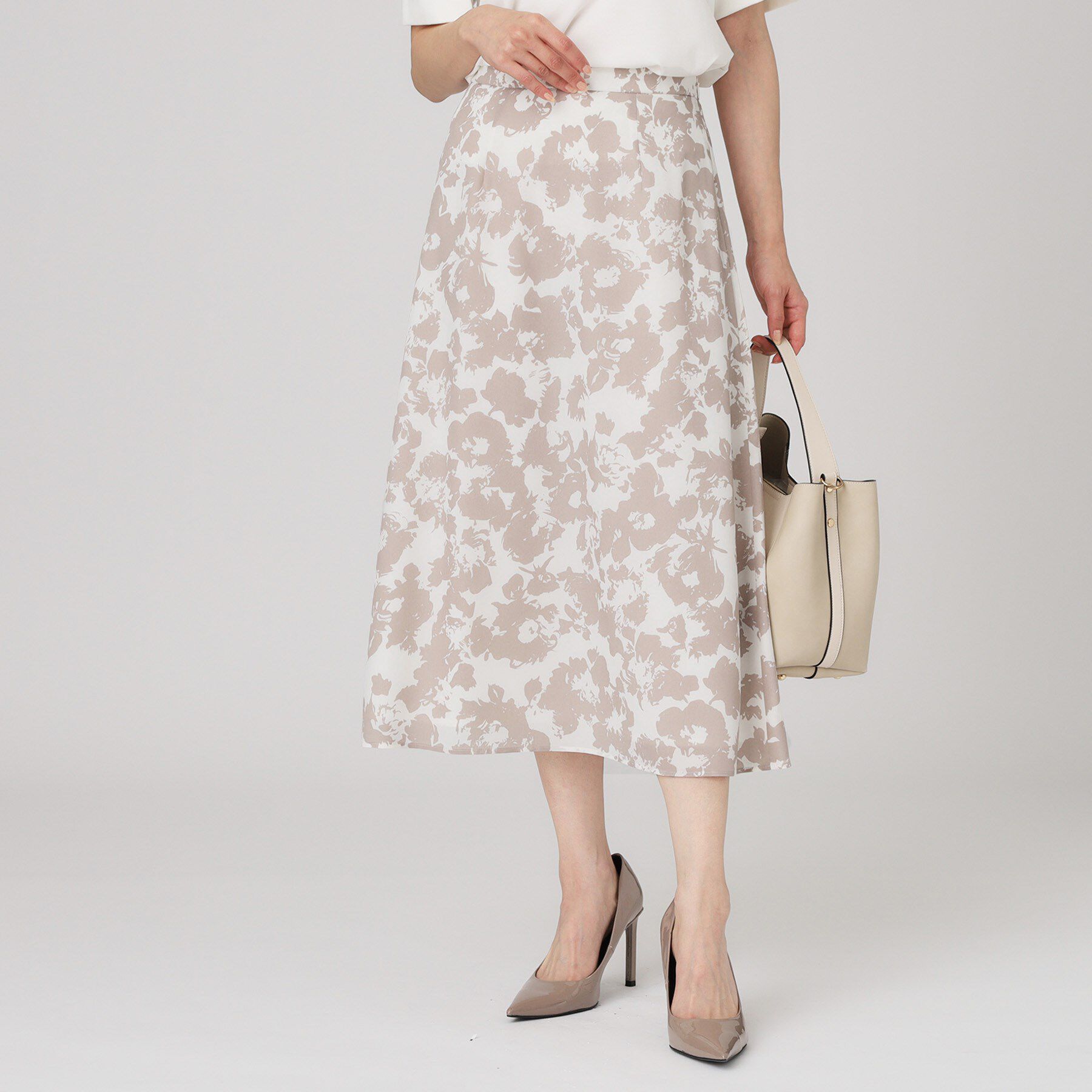 COUP DE CHANCE「【手洗い可／日本製】花柄フレアスカート」|スカート|グレージュ(150)