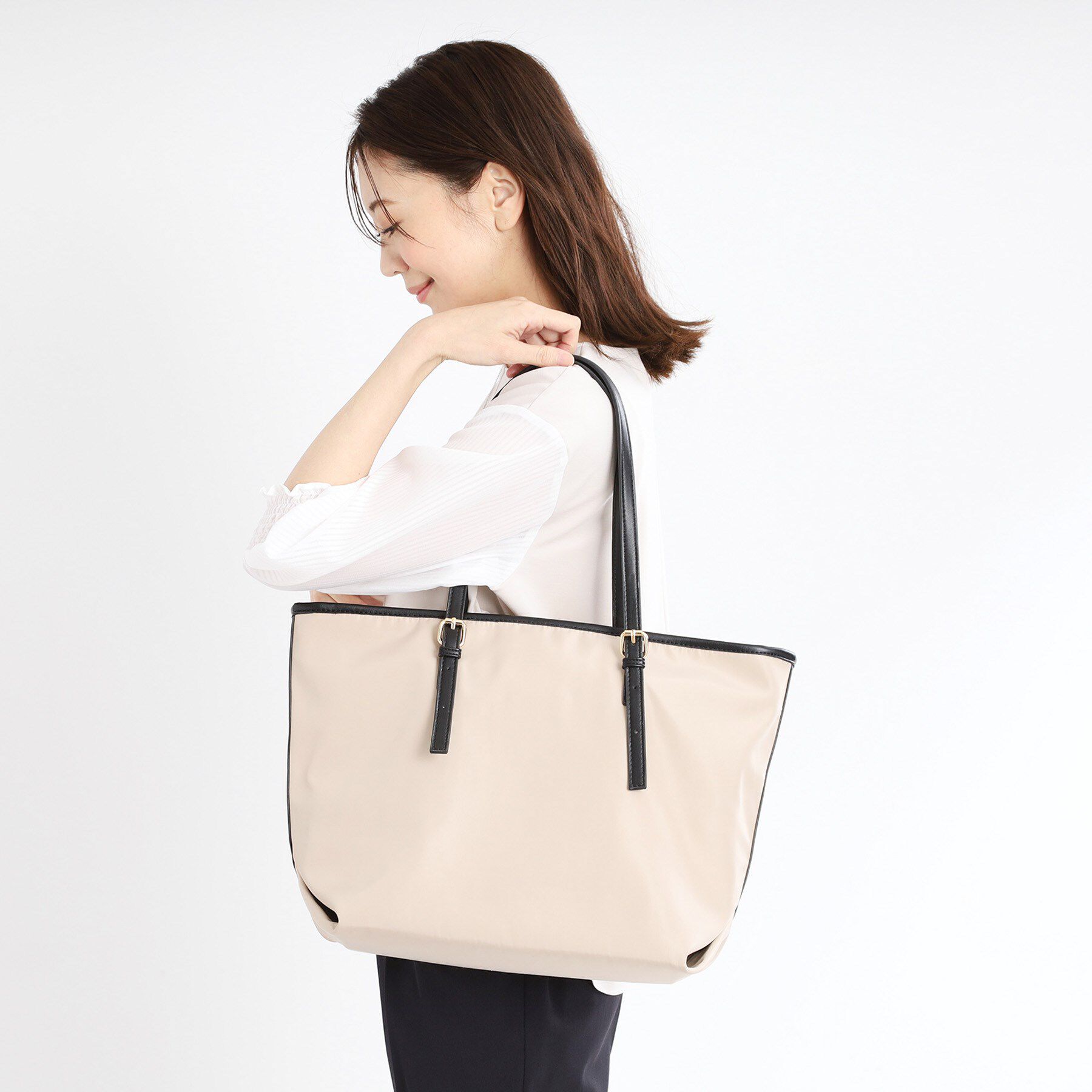 Reflect「【夏SALE／大容量／ファスナー付き】マチ付きポリエステルトートバッグ」|トートバッグ|